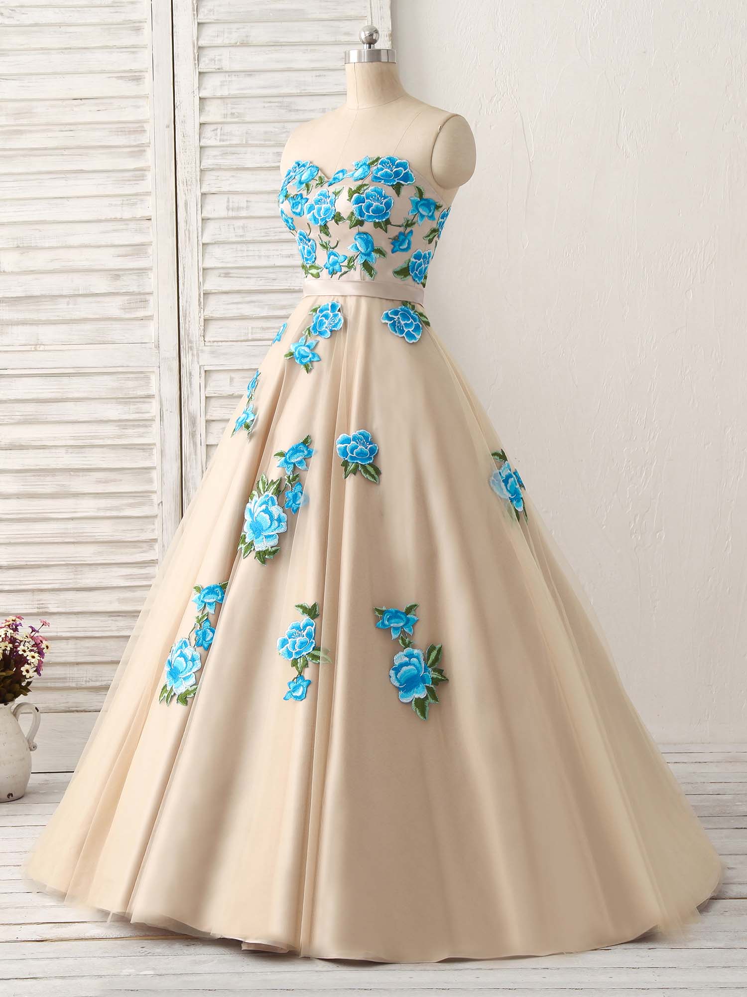 Elegant Champagne Tulle Lace Applique Long Prom Dress - Formal Evening Gown for Homecoming, Wedding, Ball & Special Occasions