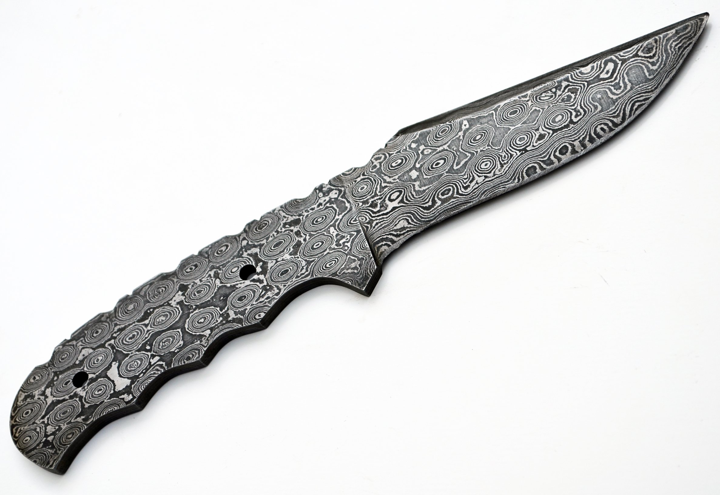 Premium Damascus Steel Hunting Knife - 1095 High Carbon Custom Blade for Skinning, Bushcraft & Outdoor Survival