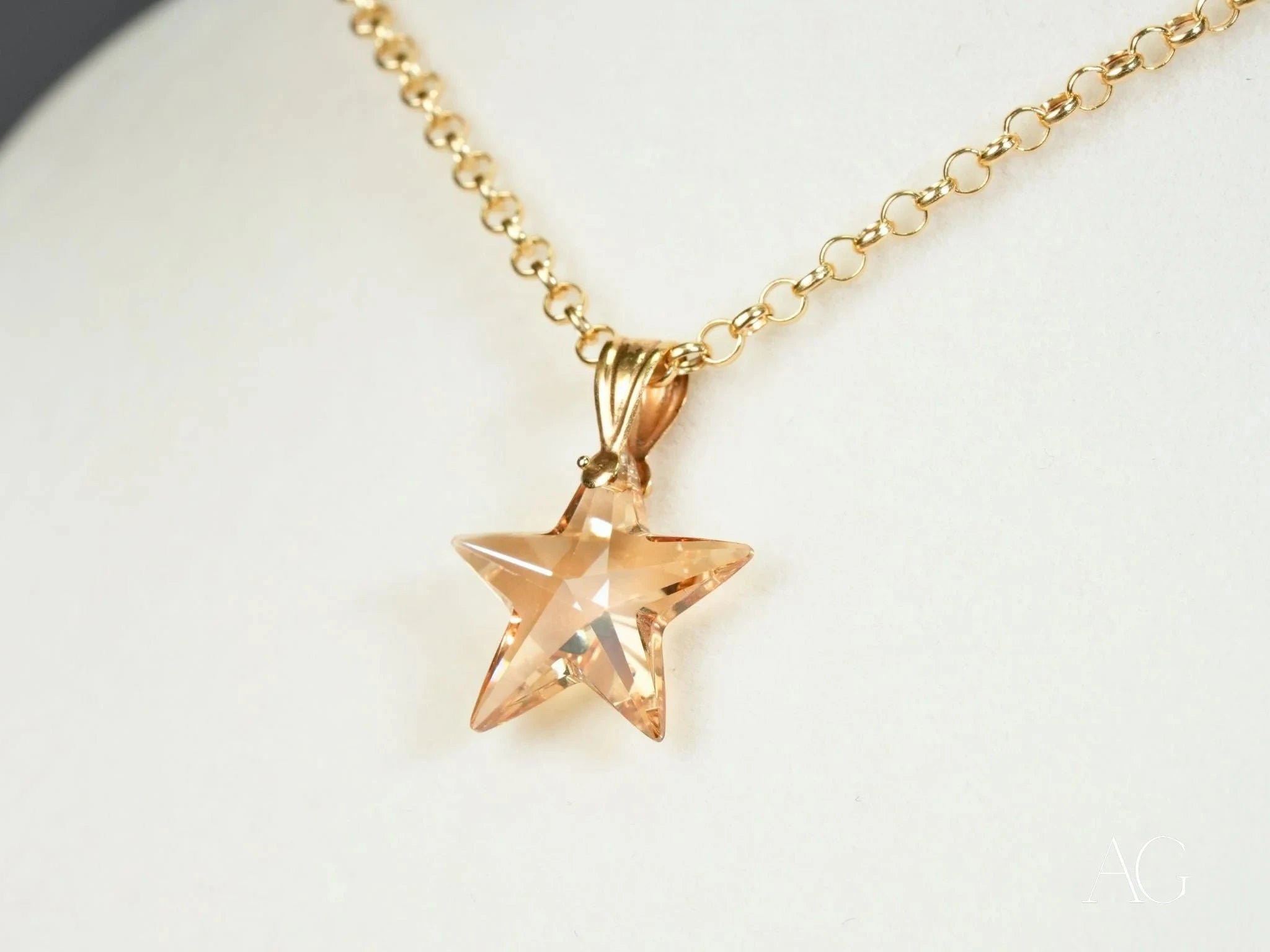 Celestial Smoke Crystal Star Pendant Necklace - Elegant Bohemian Jewelry for Women - Perfect for Yoga, Meditation & Spiritual Healing