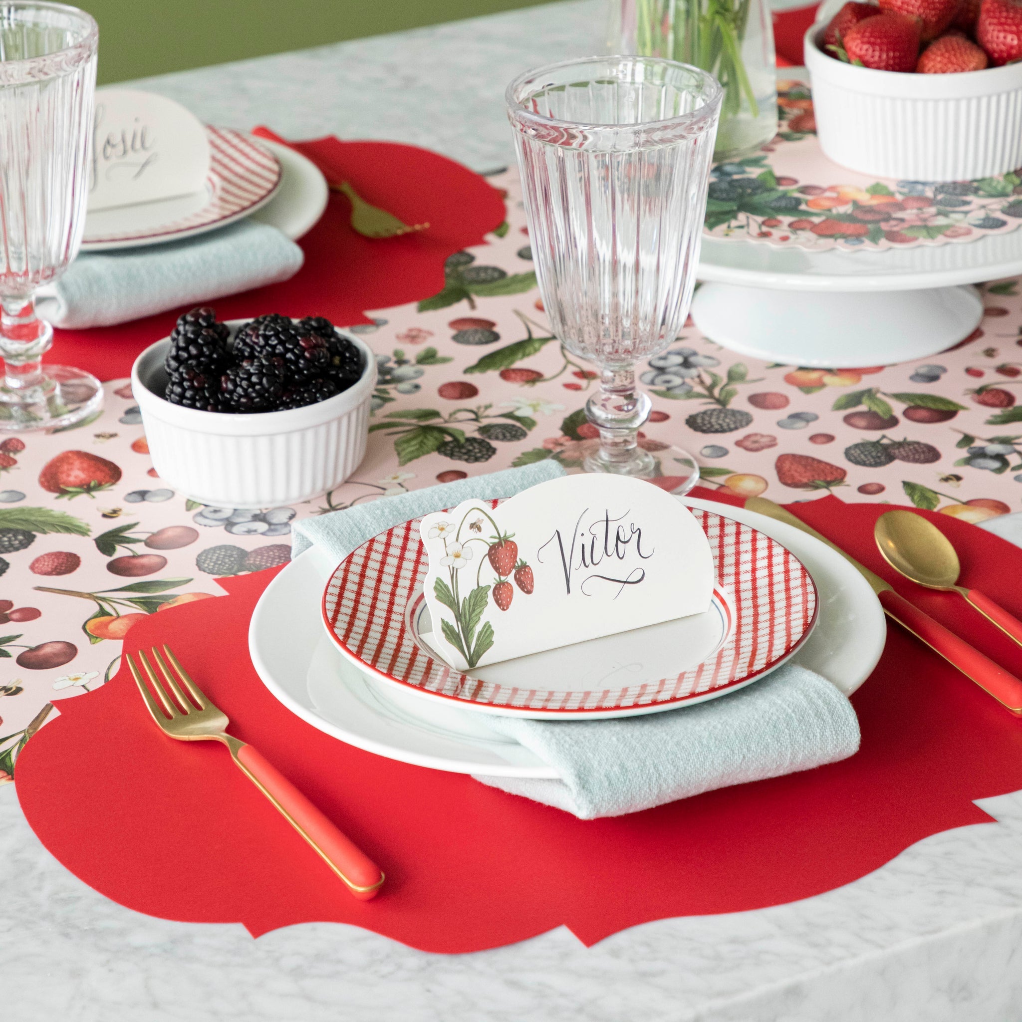 Elegant Red French Frame Die-Cut Placemat for Dining Table Decor – Perfect for Dinner Parties, Holiday Gatherings & Home Styling
