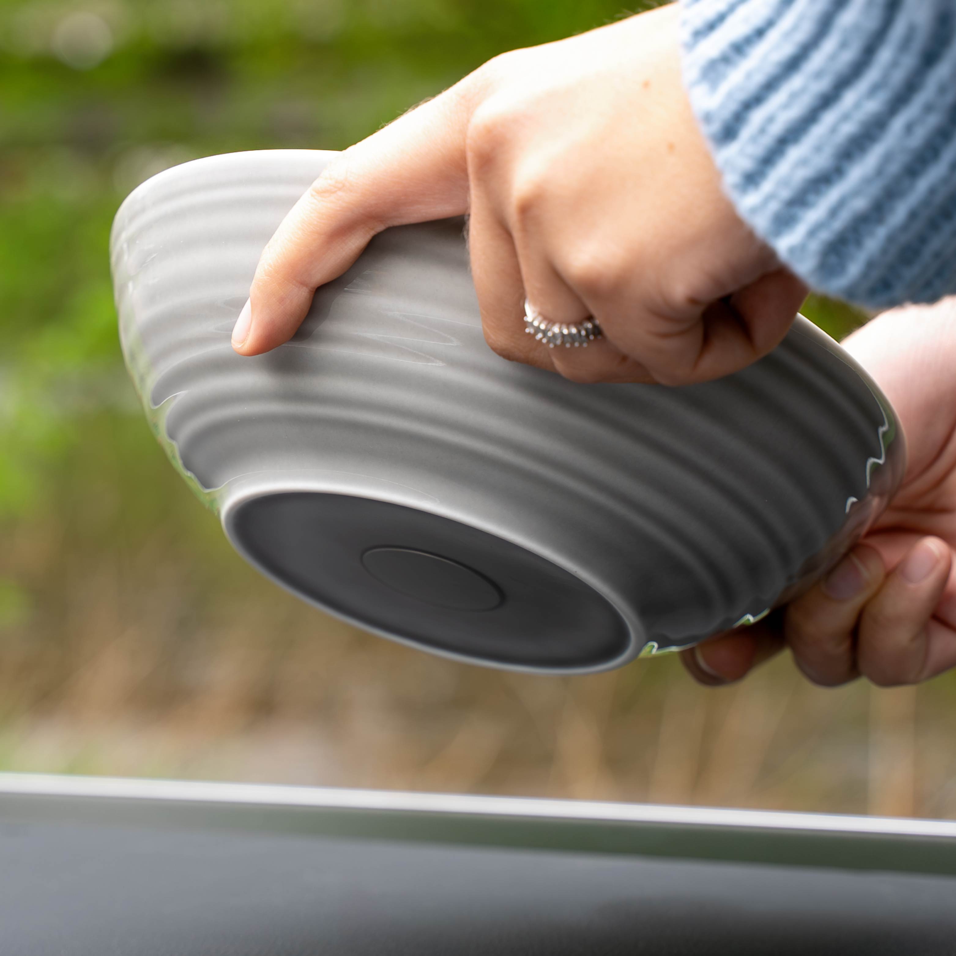 Premium Magnetic Porcelain Food Bowls - 20cm Set of 4, Durable & Stylish Pet Feeding Dishes for Dogs & Cats - Perfect for Home, Kitchen, and Travel Use