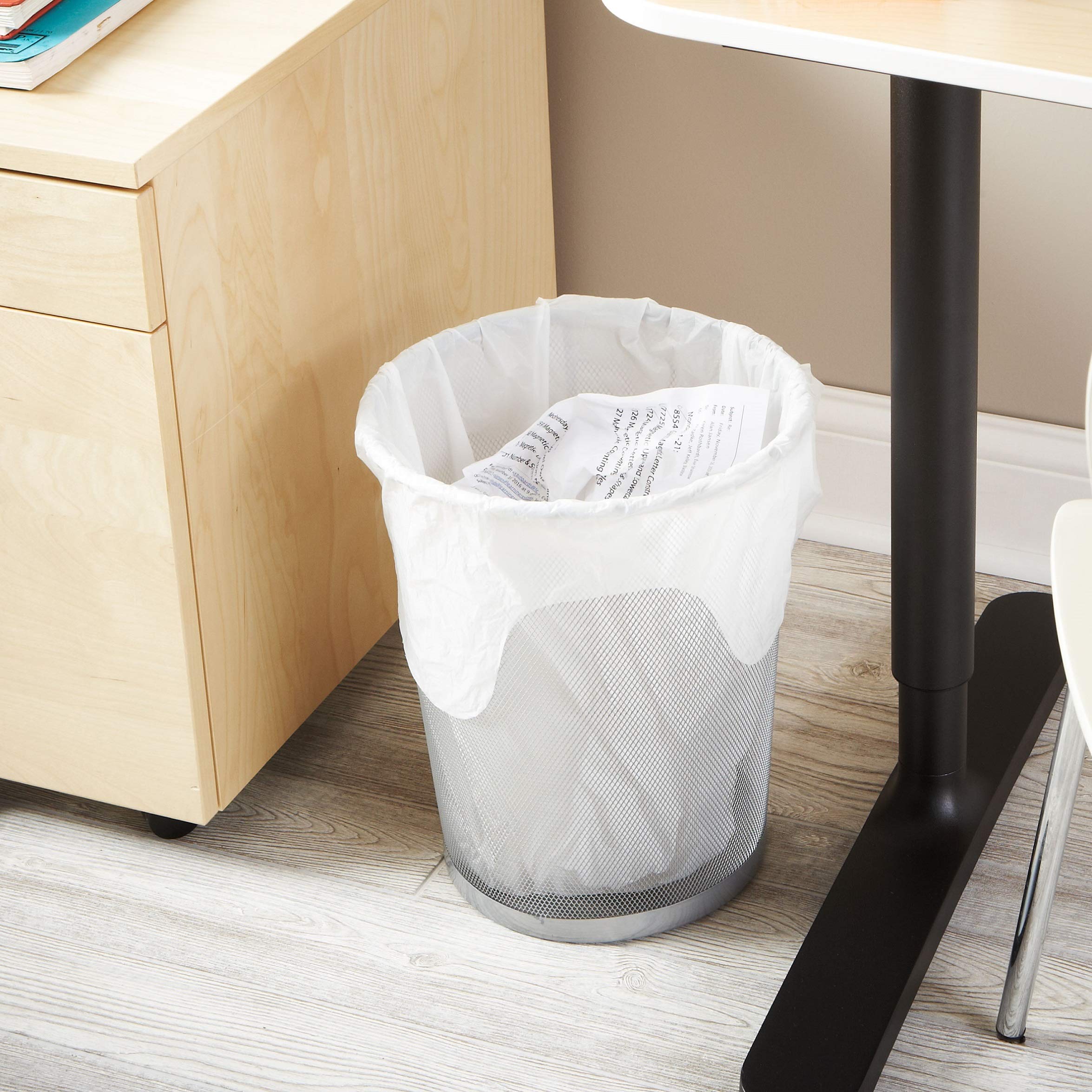 Hefty Small 4 Gallon Flap Tie Garbage Bags - 26 Count, Clean Burst Scent | Perfect for Office, Bathroom & Small Trash Cans