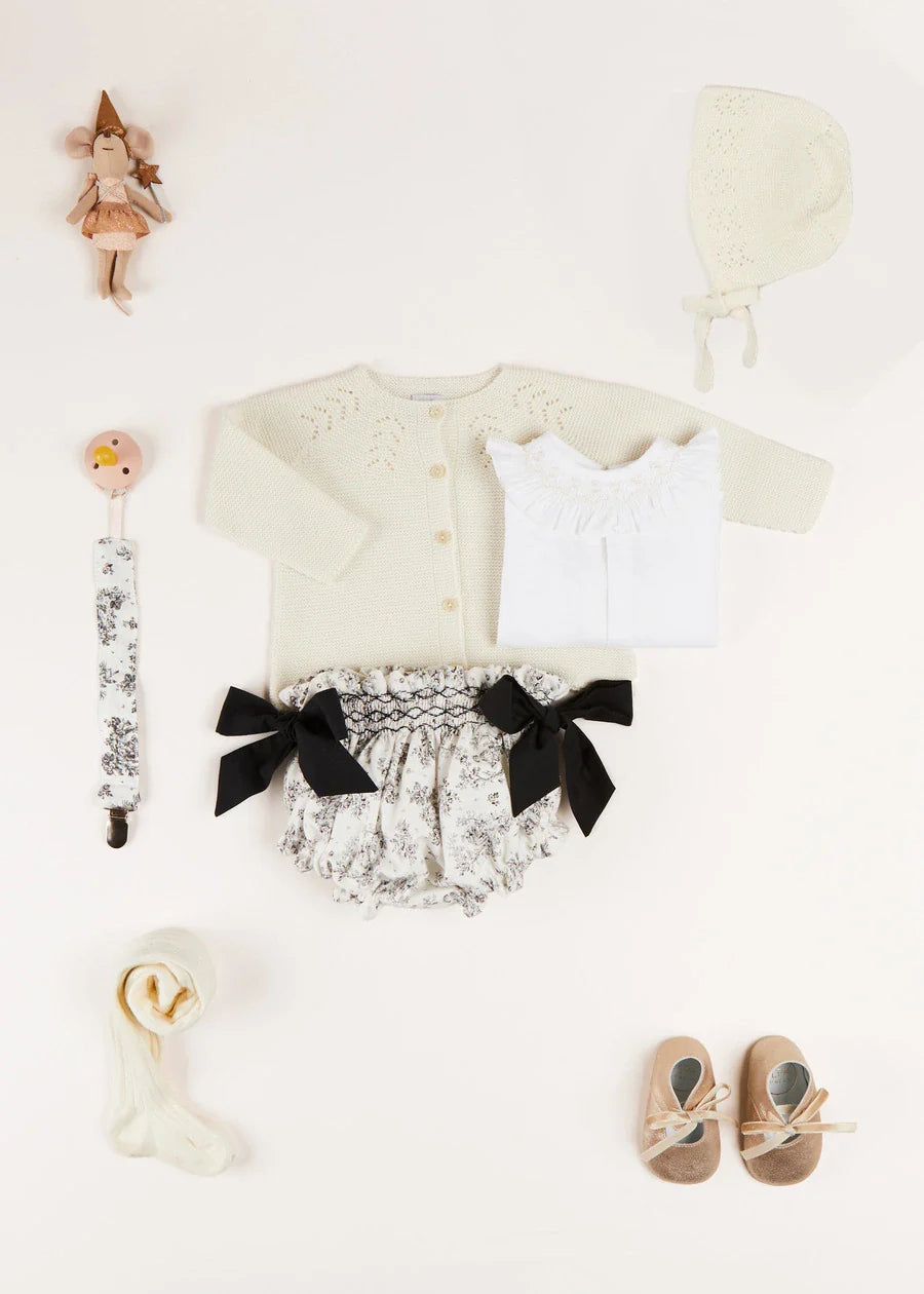 Toile Newborn Baby Outfit - Adorable & Comfortable Infant Clothing for Special Occasions & Photo Shoots