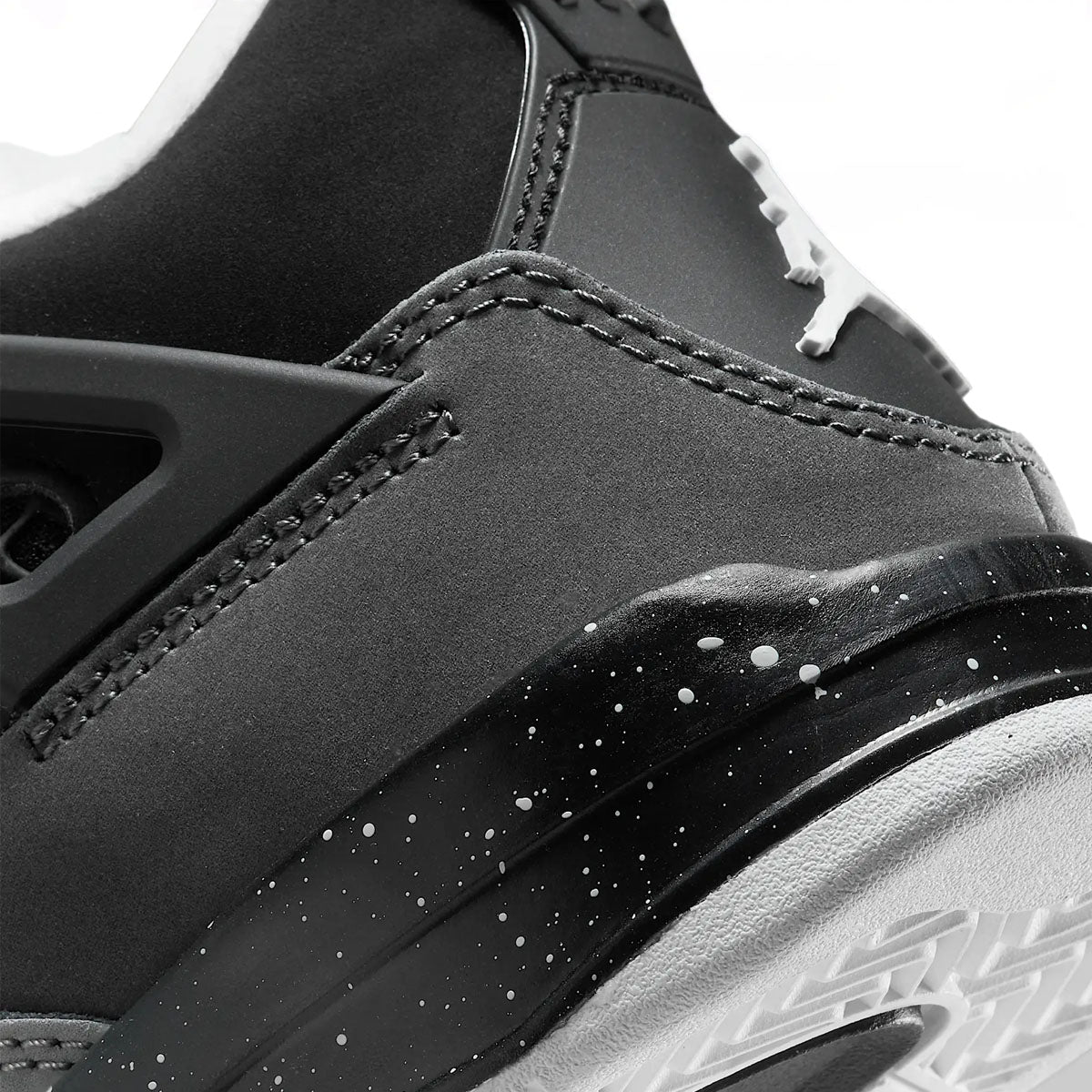 Air Jordan 4 Retro 'Fear' Sneakers for Kids - Basketball Shoes for Boys & Girls - Perfect for School, Playground & Sports Activities