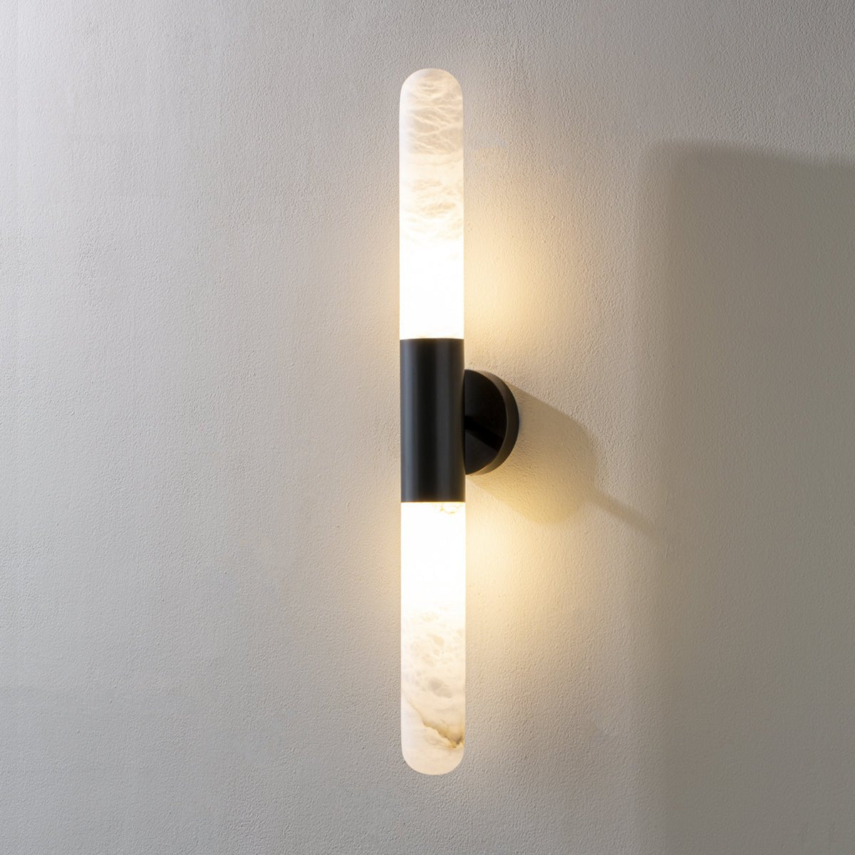 Cavoya Alabaster Wall Light - Elegant Sconce for Bedroom, Living Room & Hallway Lighting - Dimmable LED Wall Lamp for Modern & Classic Home Decor