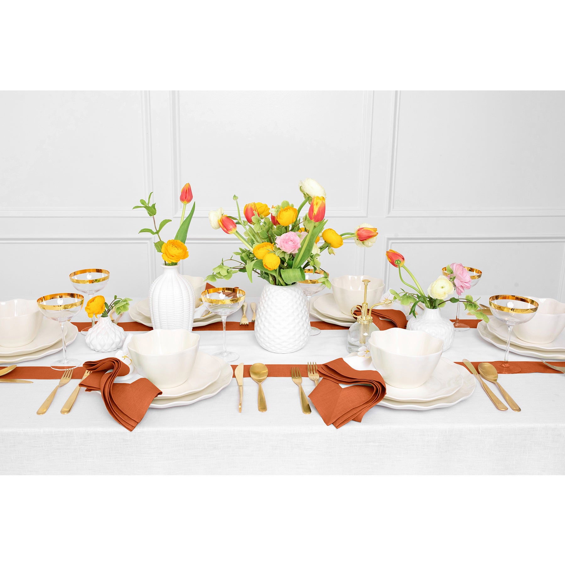Stylish Contempo Table Runner for Dining & Decor - Elegant Home Tablecloth for Parties, Weddings & Holidays
