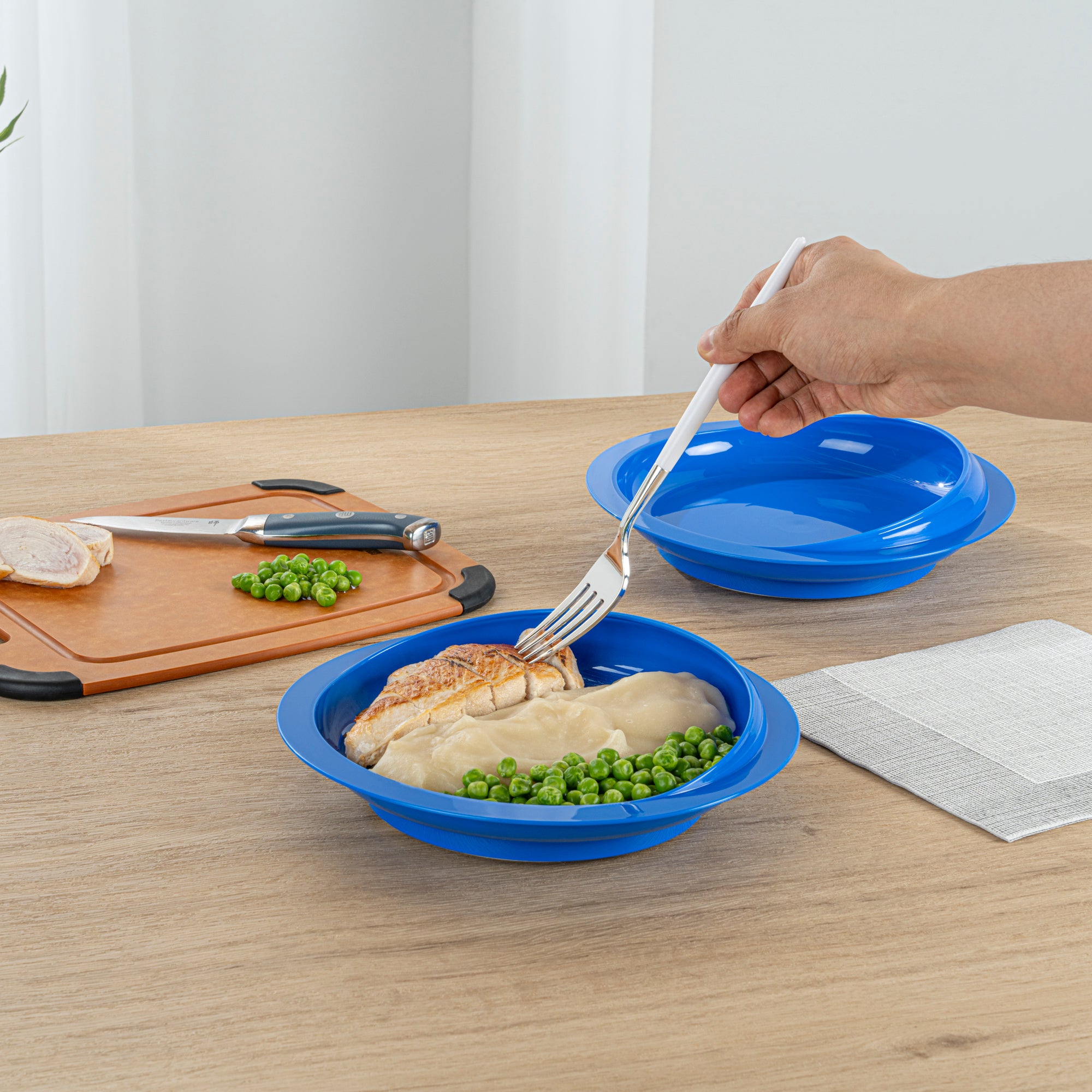Adapt Tek Round Blue Plastic Scoop Plate - Spillproof Design with Strong Suction Base - 9