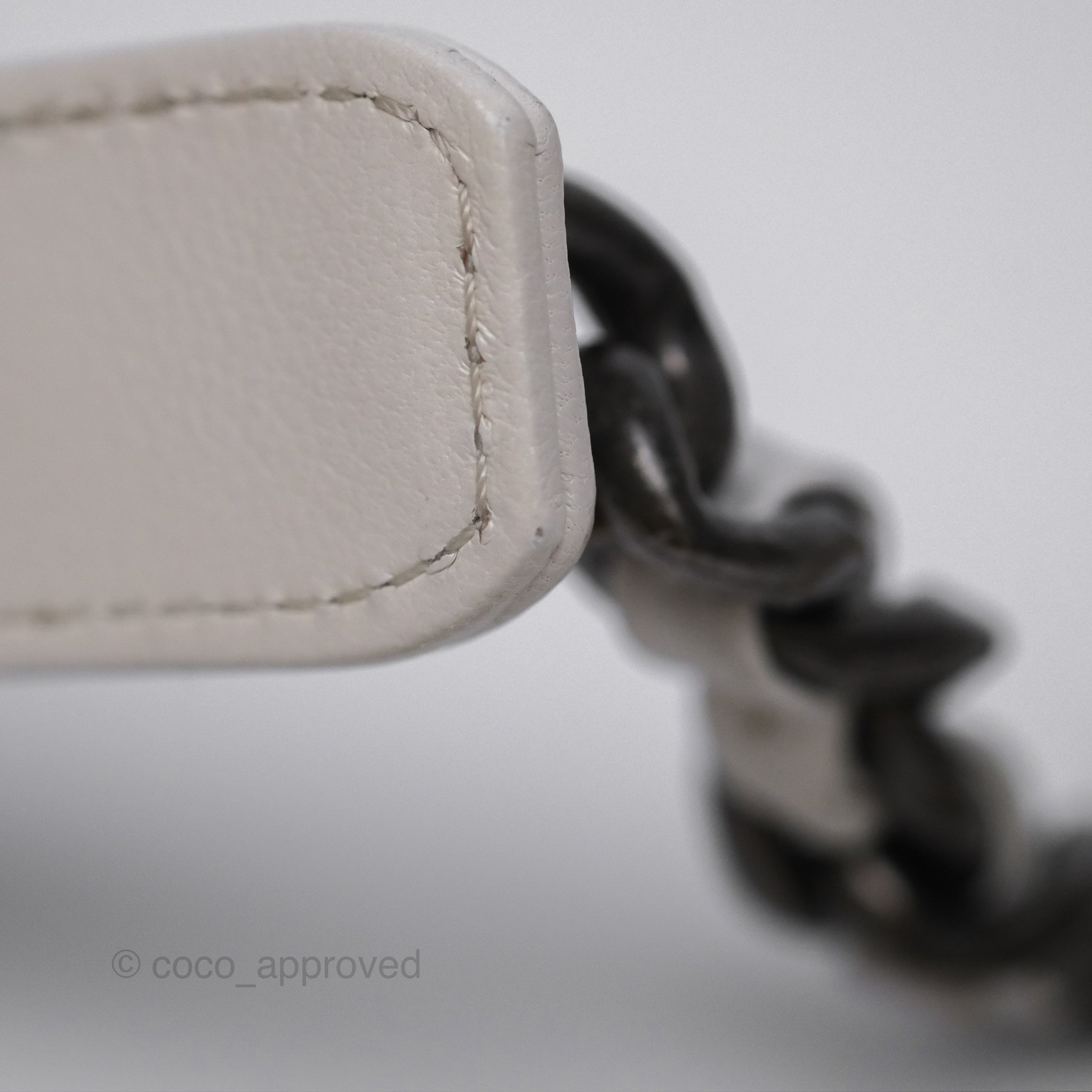 Chanel 19 Small White Leather Flap Bag with Mixed Gold & Silver Hardware - Perfect for Everyday Luxury & Special Occasions