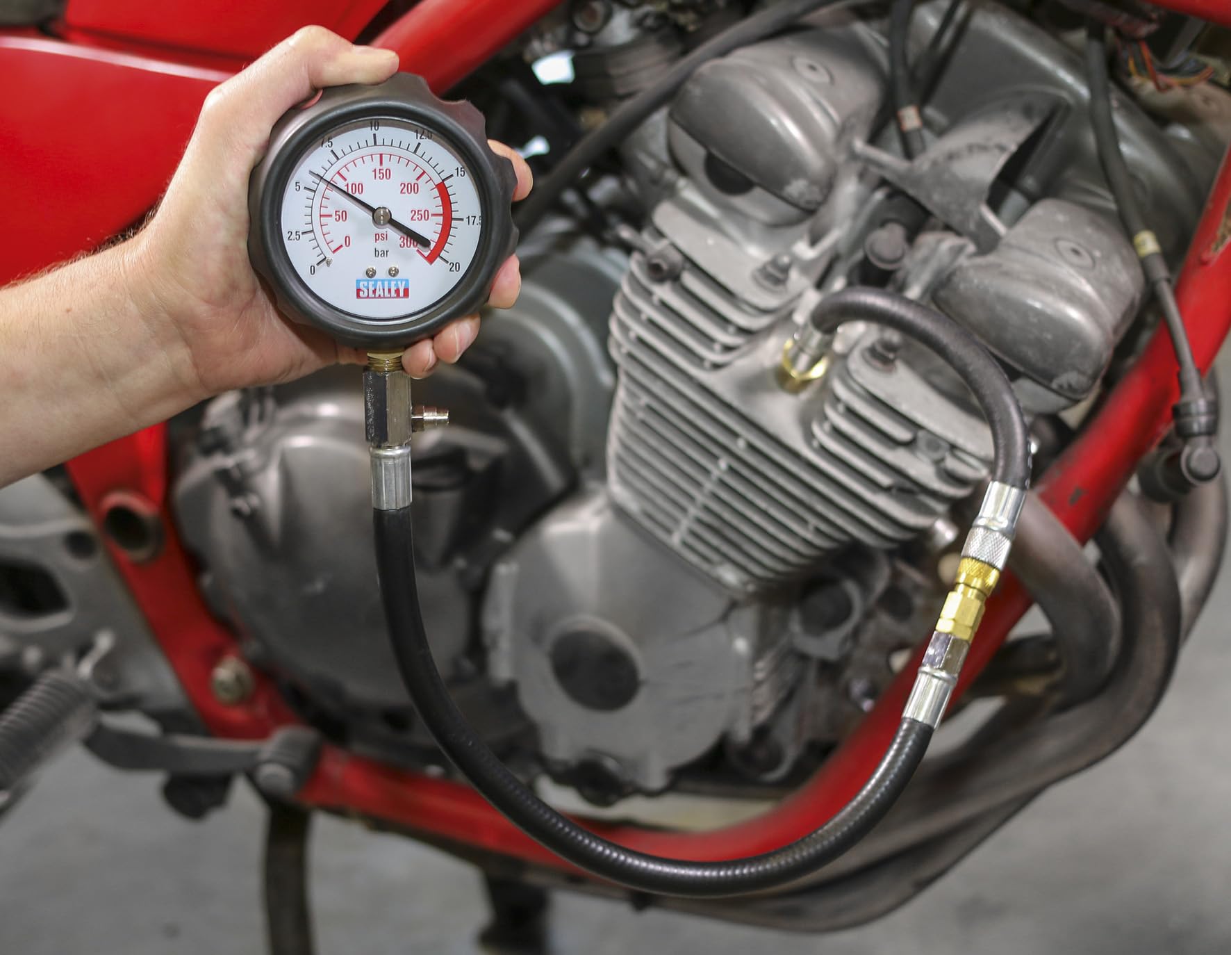 Premium 6-Piece Petrol Engine Compression Tester Kit - Accurate Cylinder Pressure Measurement for Cars, Motorcycles & Small Engines (DIY Auto Repair & Maintenance Tool)