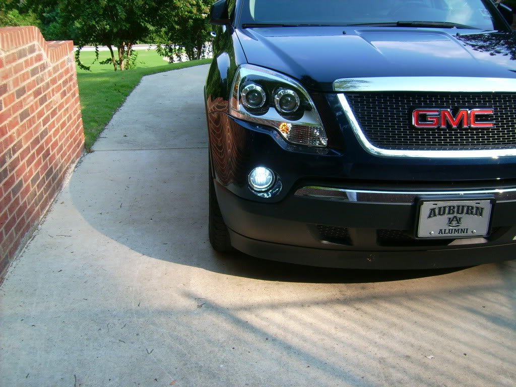 2007-2012 GMC Acadia & Denali LED Angel Eye Fog Lights Kit - Durable Halo Projector Driving Lamps for Enhanced Visibility in Rain & Foggy Conditions