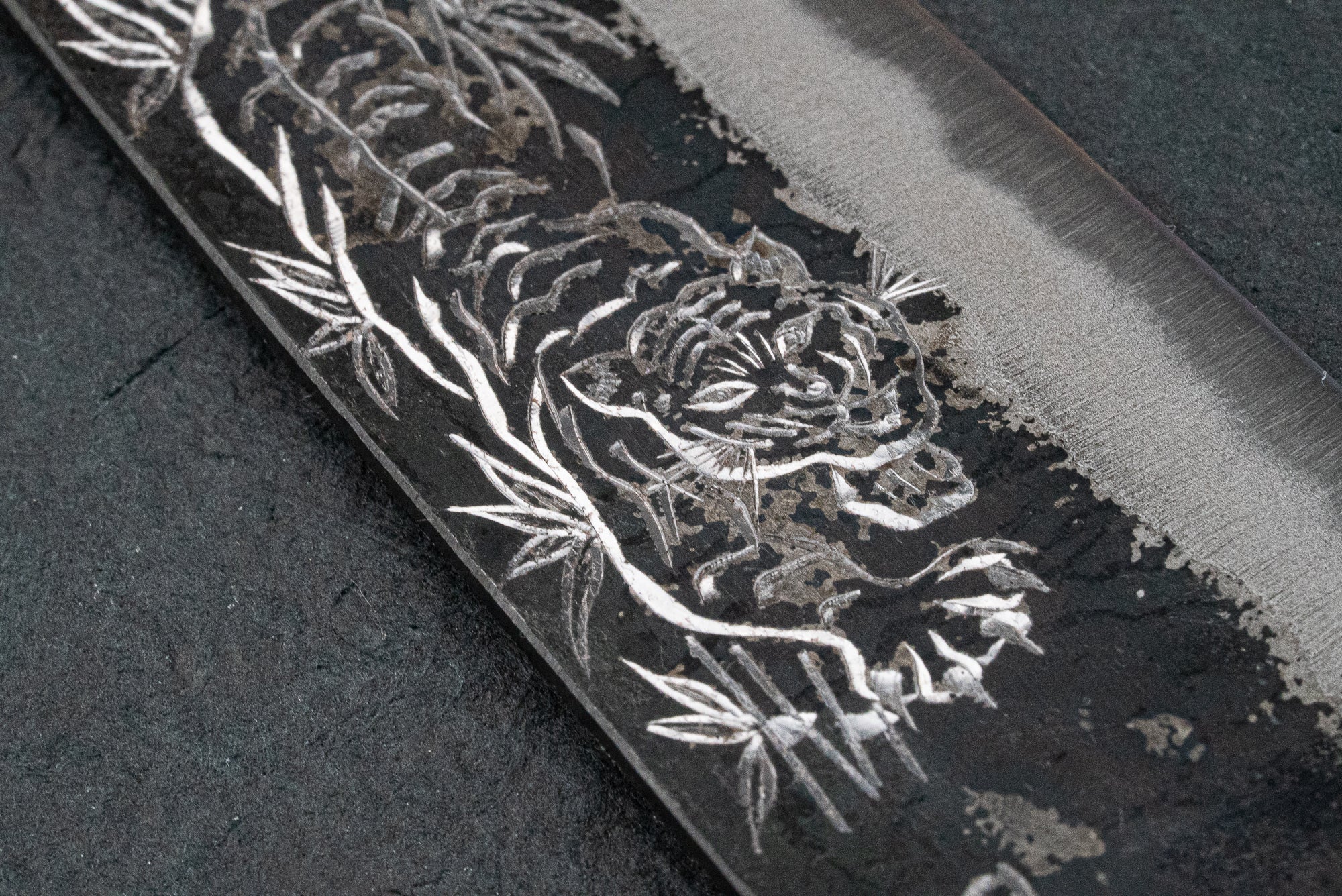 Premium Sakai Takayuki Michiko Kubota Engraved Aogami #2 Gyuto Knife 240mm - Japanese Tiger Pattern Chef's Knife for Professional Sushi & Meat Cutting