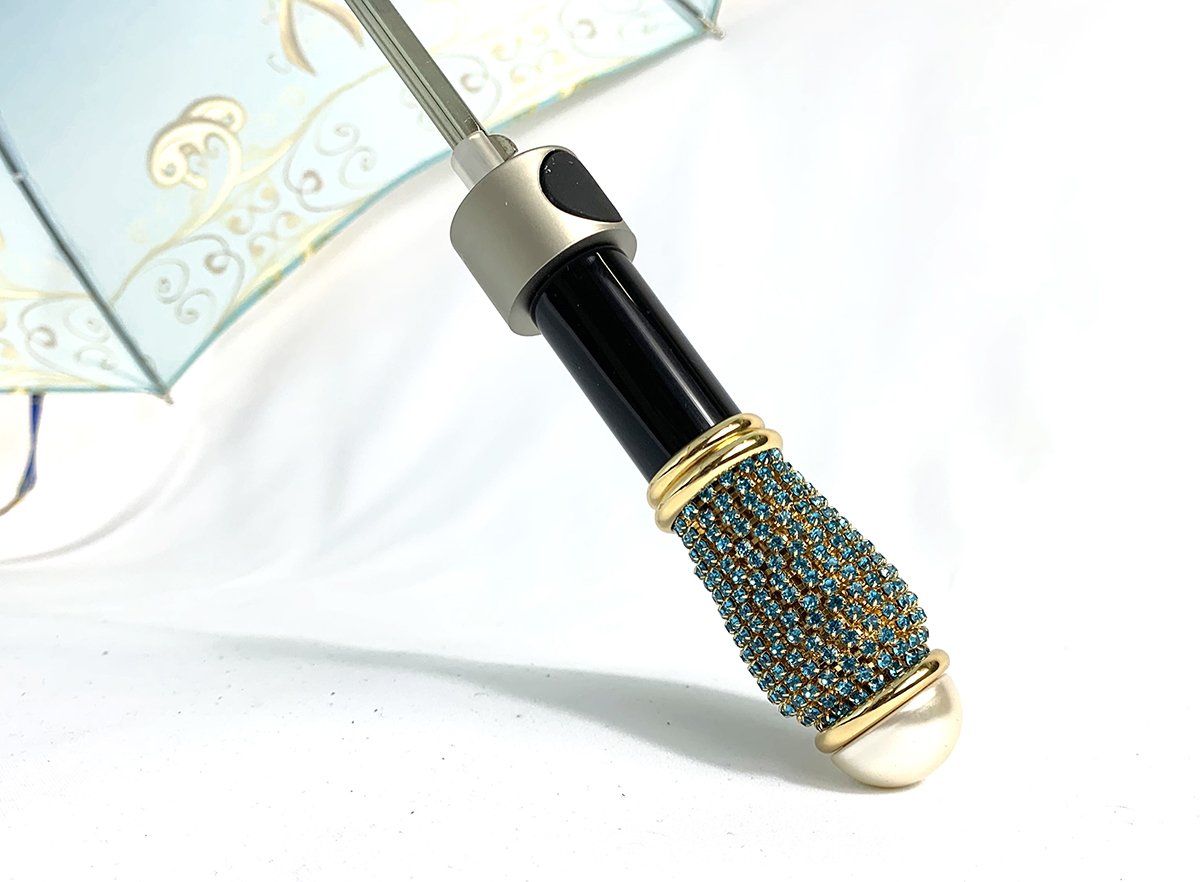 Stylish Women's Compact Folding Umbrella - Windproof Travel Umbrella with Exclusive Floral Design for Rainy Days, Commuting & Outdoor Activities