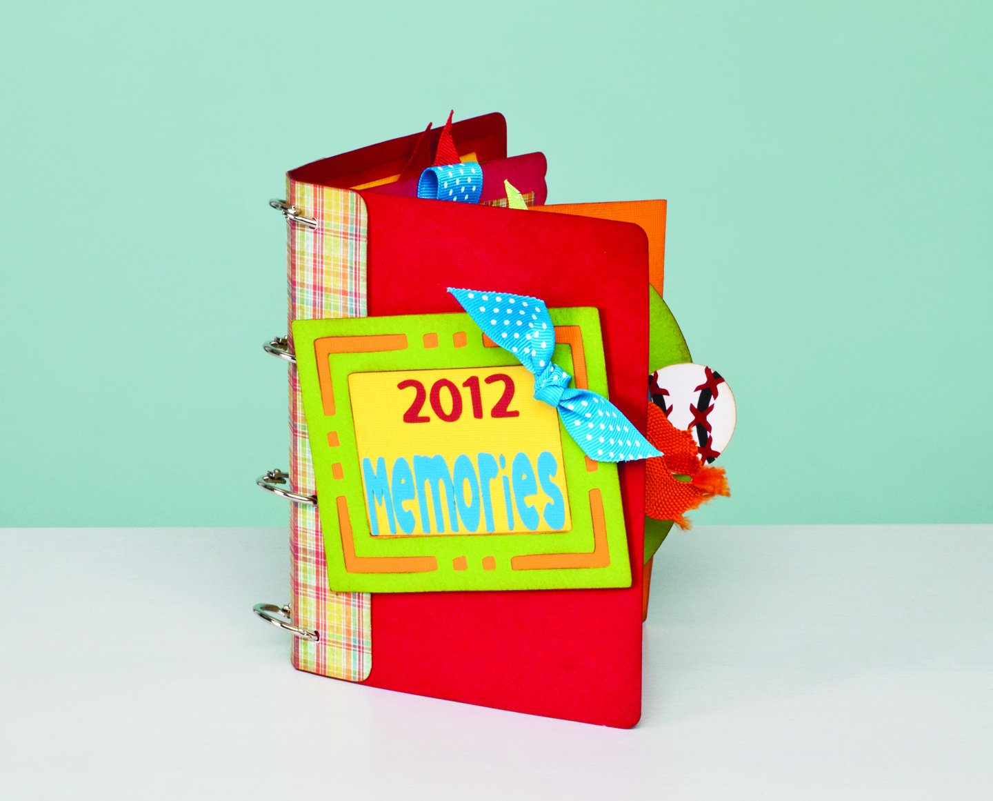 Cricut 2001796 Mini Books Projects Cartridge - Perfect for Scrapbooking, Card Making & DIY Crafts