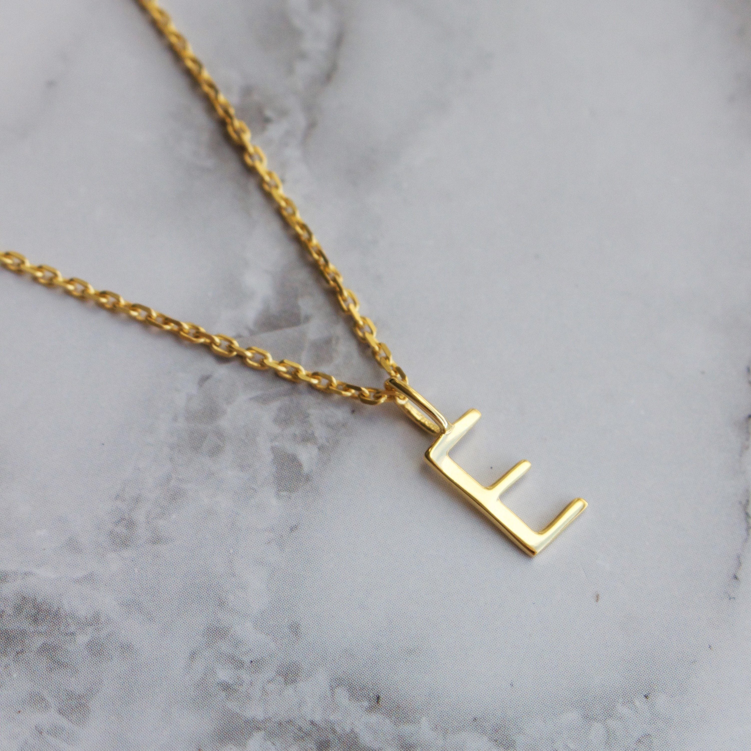 Personalized Initial Necklace for Women - Custom Name Letter Pendant Jewelry - Perfect Gift for Birthday, Anniversary & Valentine's Day - Elegant Everyday Wear & Special Occasions