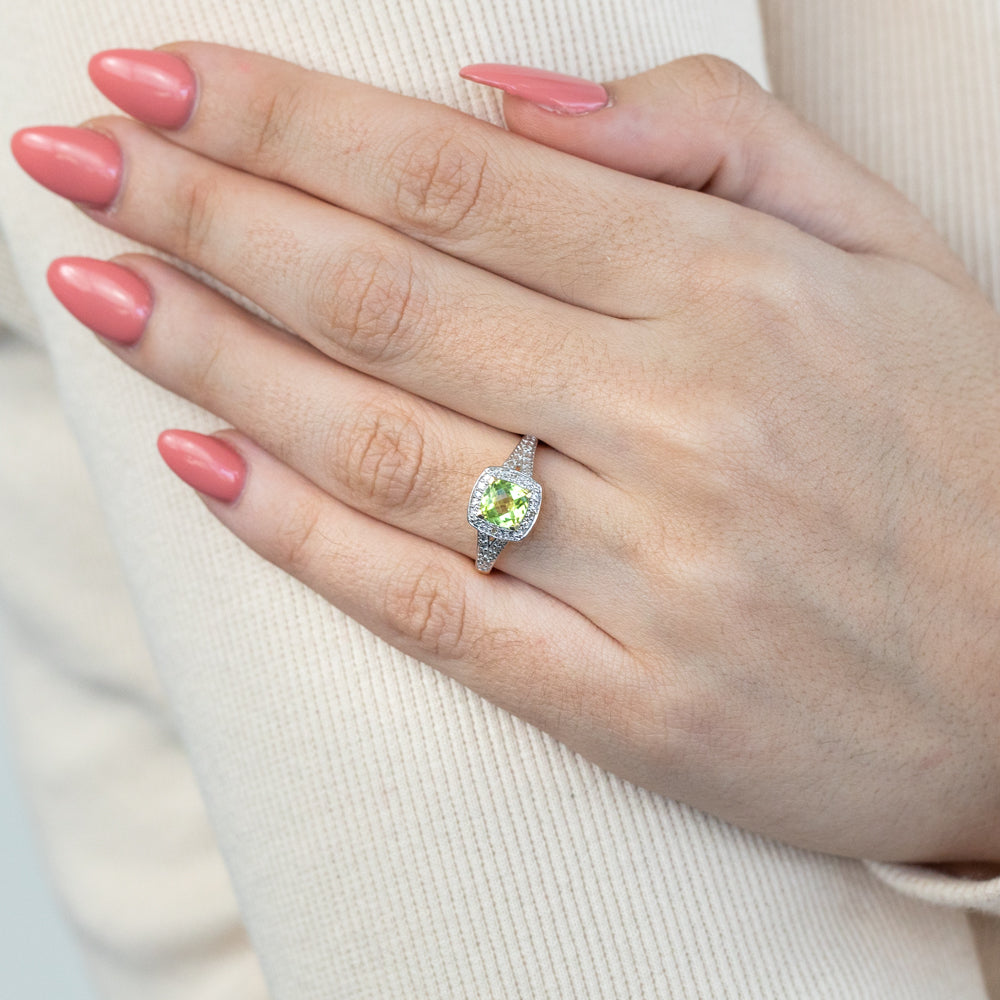 9ct Yellow Gold 1.13ct Peridot Diamond Ring for Women - Elegant Birthstone Jewelry Gift for Anniversary, Engagement & Special Occasions