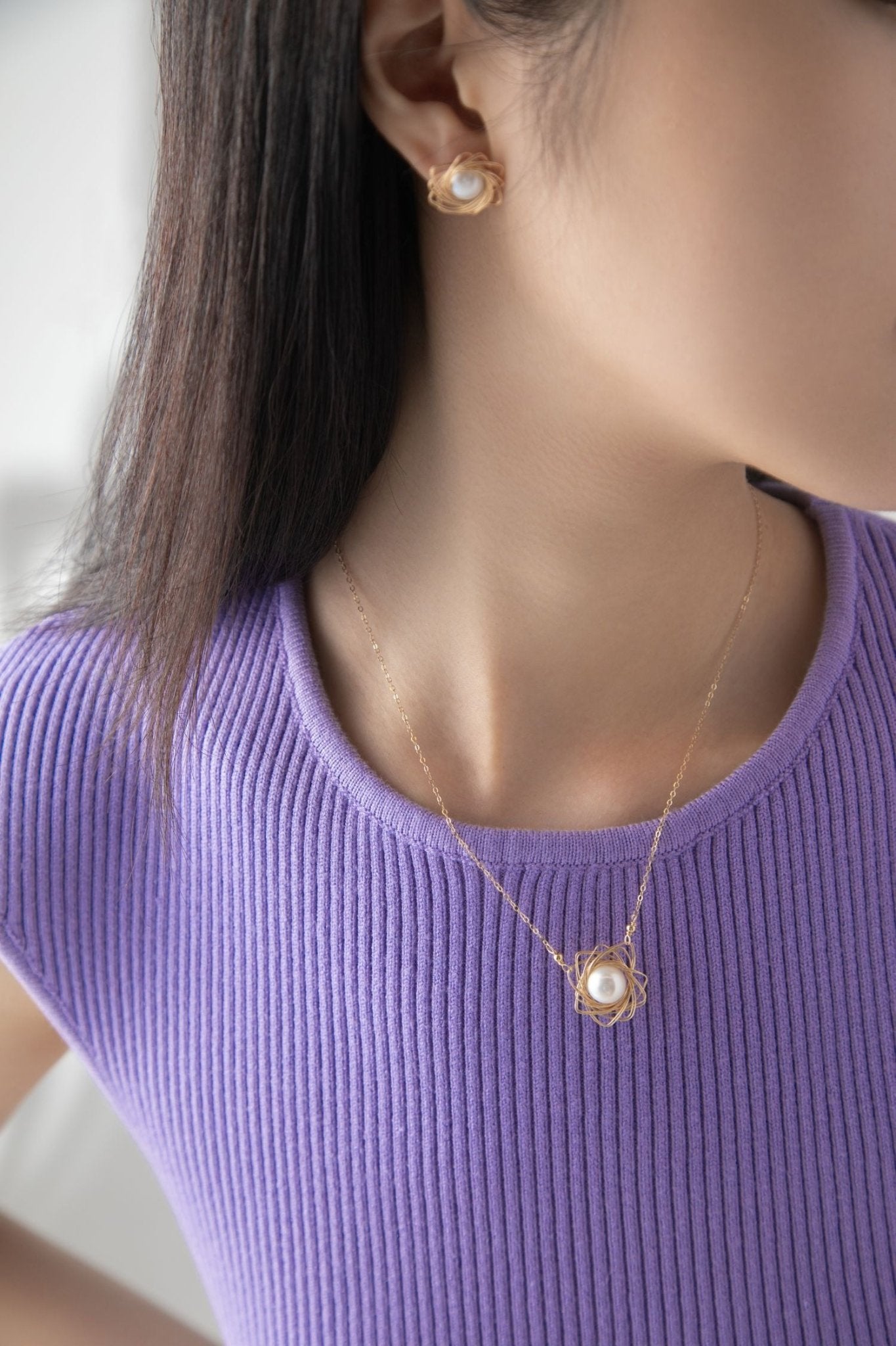 Classic Filigree Starburst Pearl Pendant Necklace for Women - Elegant Vintage Jewelry Gift for Birthday, Anniversary & Special Occasions