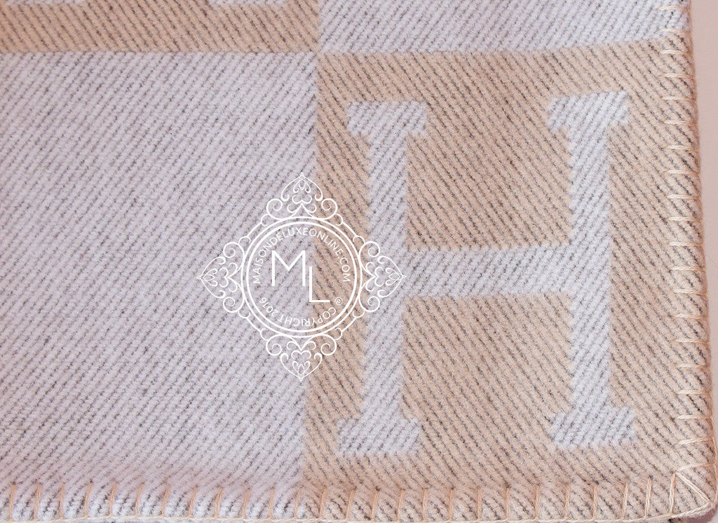 Hermes Large Camomille Beige Wool Cashmere H Avalon Blanket - Luxury Throw for Sofa, Bed & Travel - Premium Soft Warm Winter Blanket