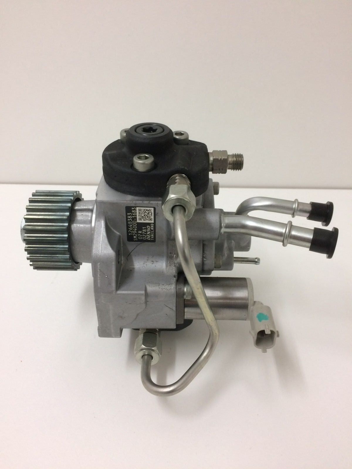 Genuine Holden RG Colorado 2.8L Duramax Diesel Fuel Injection Pump 2014-2020 - Replacement Part for Improved Engine Performance & Fuel Efficiency