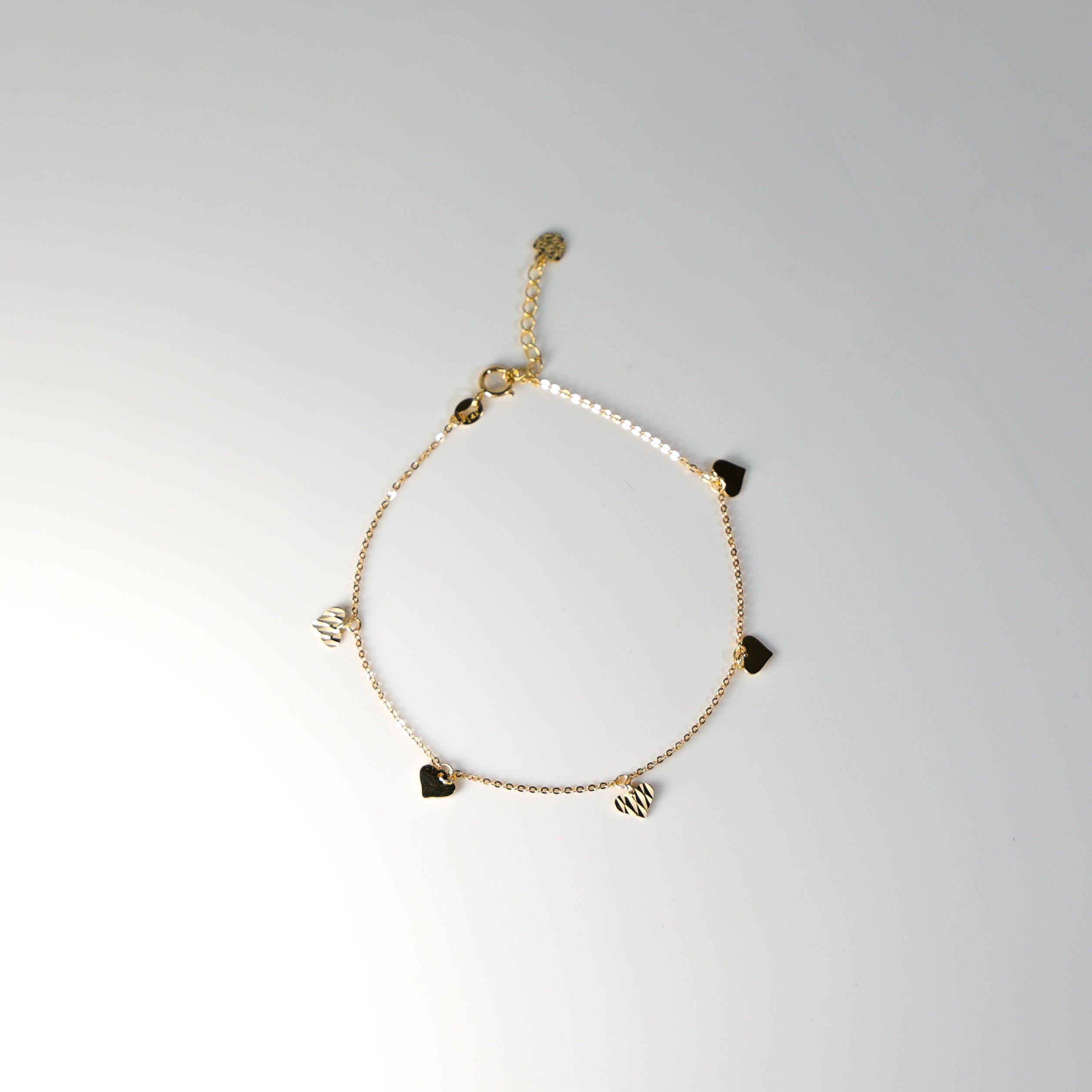 Gold Hanging Hearts Bracelet AB0037 - Elegant Dainty Jewelry Gift for Women, Perfect for Valentine's Day, Anniversary & Romantic Occasions