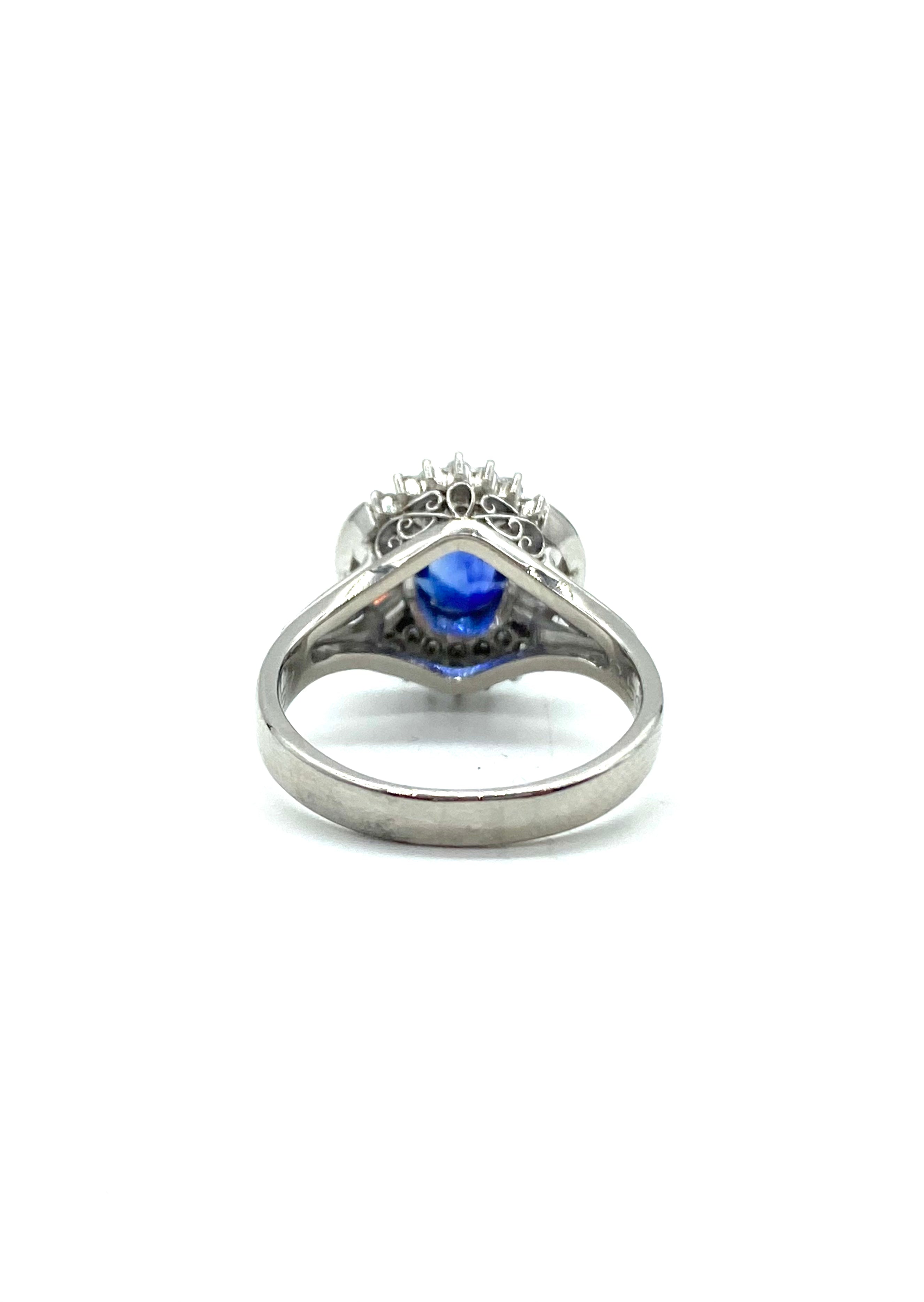 Exquisite Sapphire and Diamond Engagement Ring for Women - 14K White Gold Wedding Band, Perfect for Proposals, Anniversaries & Special Occasions