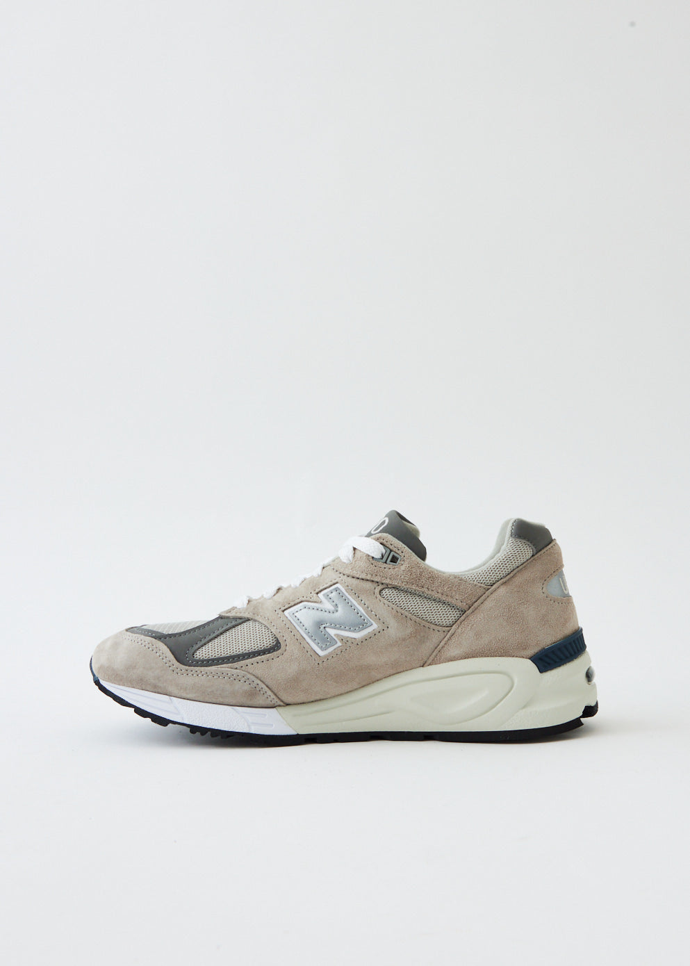 New Balance M990GY2 Grey Running Shoes – Lightweight Cushioned Sneakers for Men & Women – Perfect for Jogging, Gym Workouts & Everyday Wear