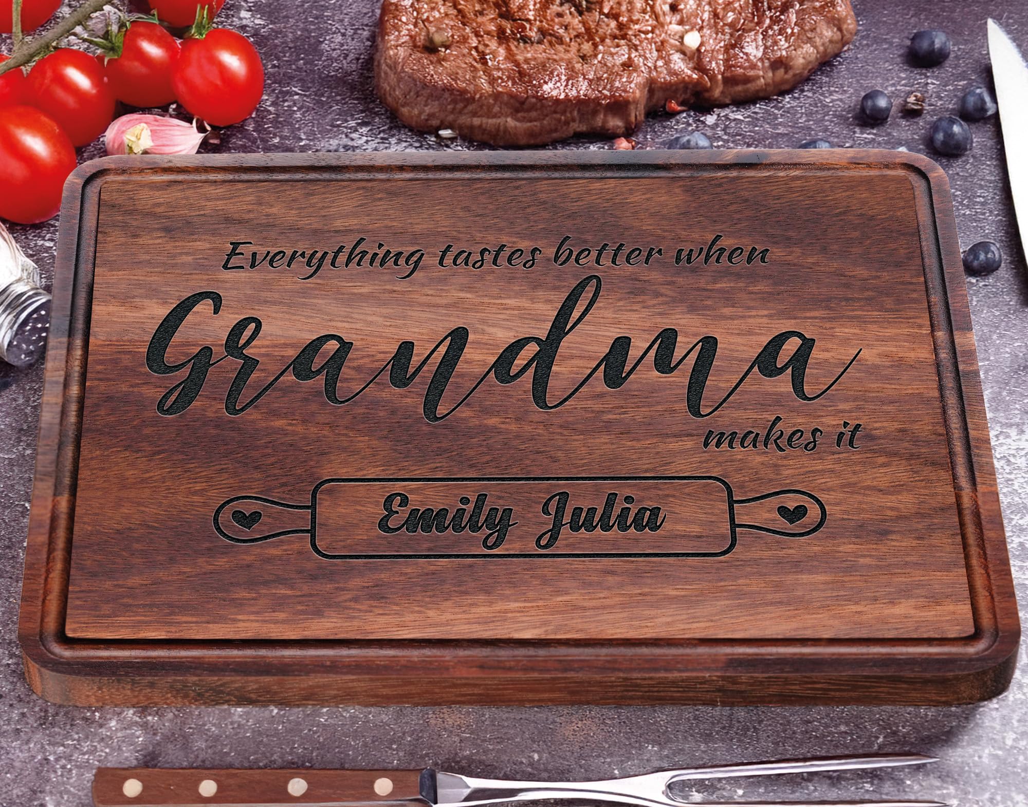 Custom Engraved Wooden Cutting Board - Perfect Gift for Mom, Grandma, Nana & Mimi | Christmas, Birthday & Mother's Day Present | Personalized Kitchen Gift for Cooking & Serving | Ideal for Holiday Dinners & Family Gatherings
