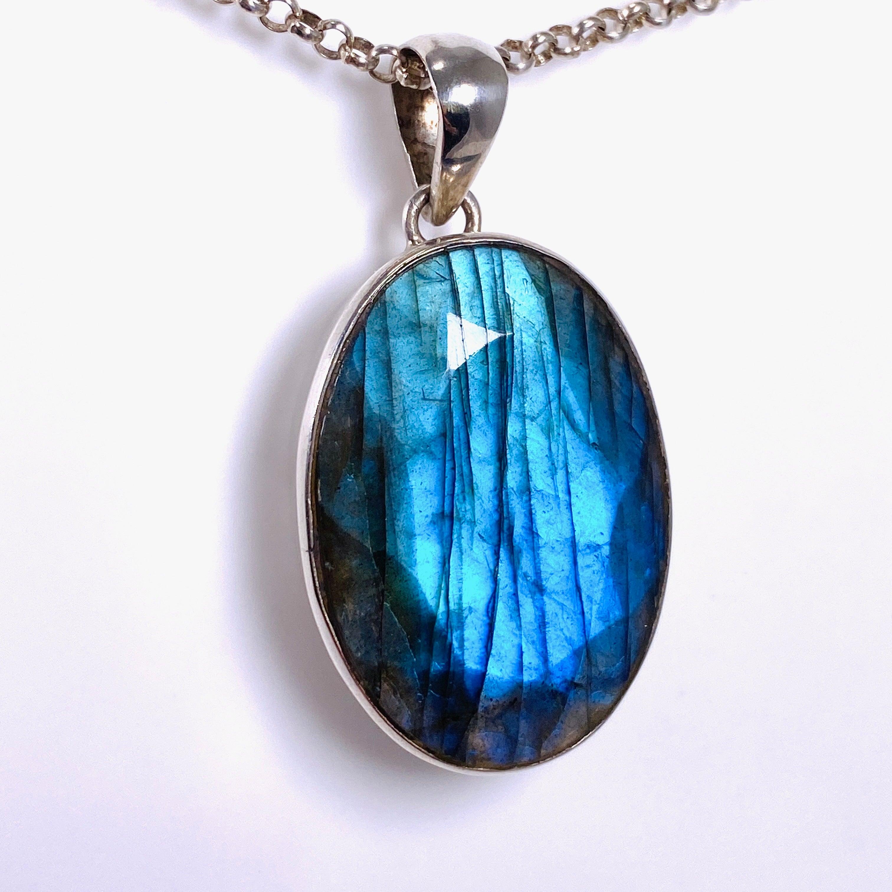 Natural Labradorite Oval Faceted Pendant Necklace - Genuine Gemstone Jewelry for Women - Perfect for Spiritual Healing, Meditation & Energy Work