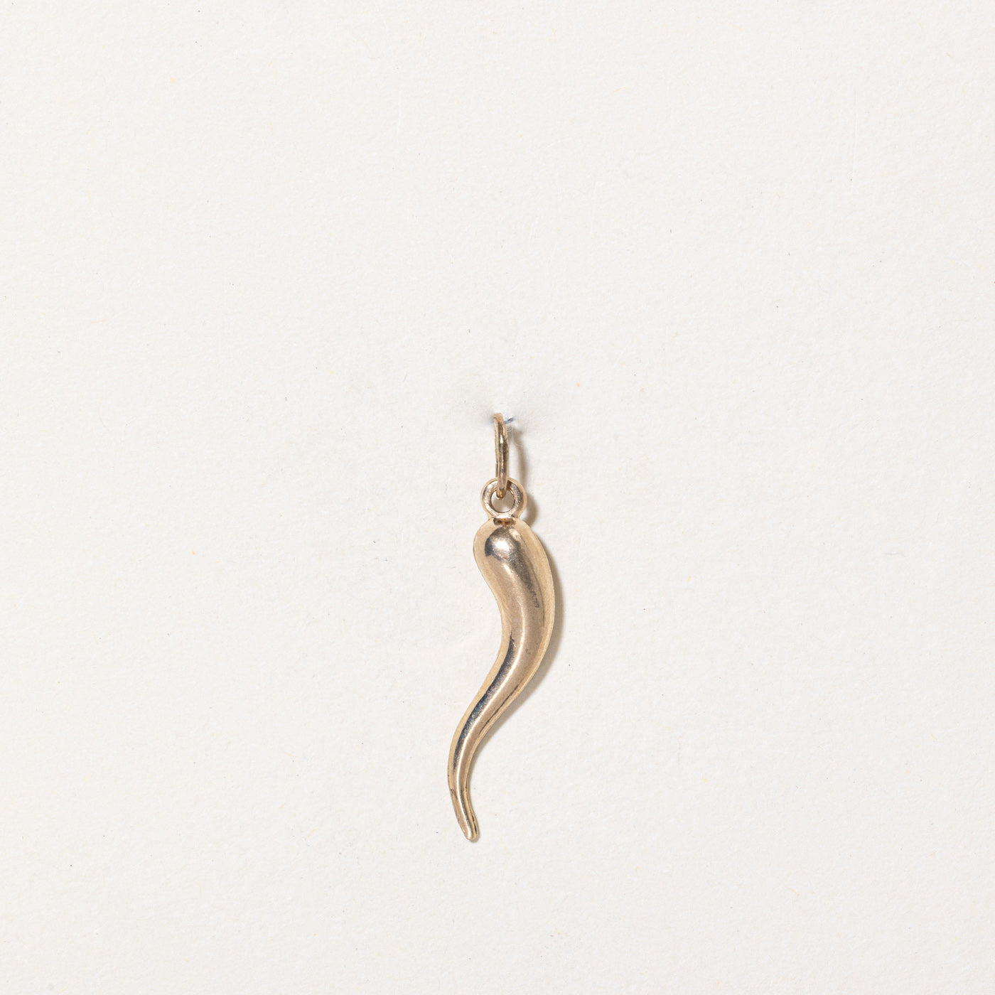 10K Yellow Gold Cornicello Charm Pendant Necklace - Italian Horn Good Luck Amulet for Protection & Style - Perfect Gift for Women, Men, Birthday, Anniversary & Everyday Wear