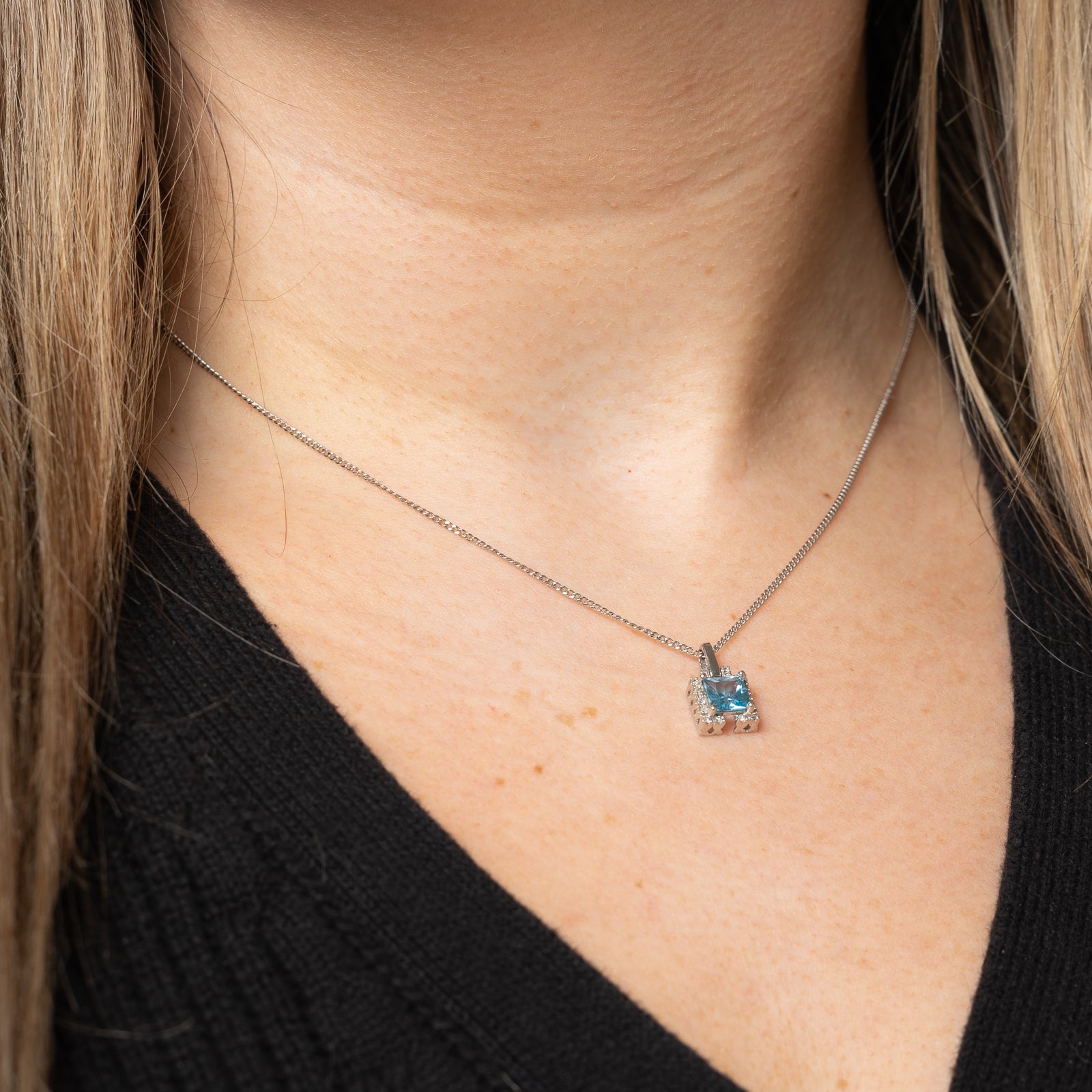 1.10ct Topaz & 0.03ct Diamond Pendant Necklace for Women - Elegant Blue Gemstone Jewelry Gift for Birthday, Anniversary & Valentine's Day | Perfect for Parties, Weddings & Special Occasions