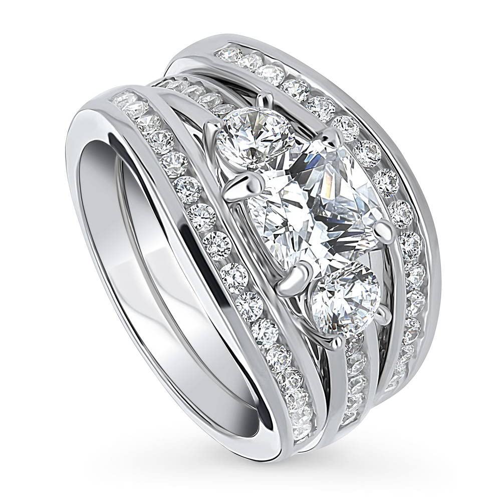 BERRICLE Sterling Silver 3-Stone Wedding & Engagement Ring Set - 1.5 Carat Cushion Cut Cubic Zirconia CZ for Women - Rhodium Plated Size 4-10 - Perfect for Proposals, Anniversaries & Special Occasions