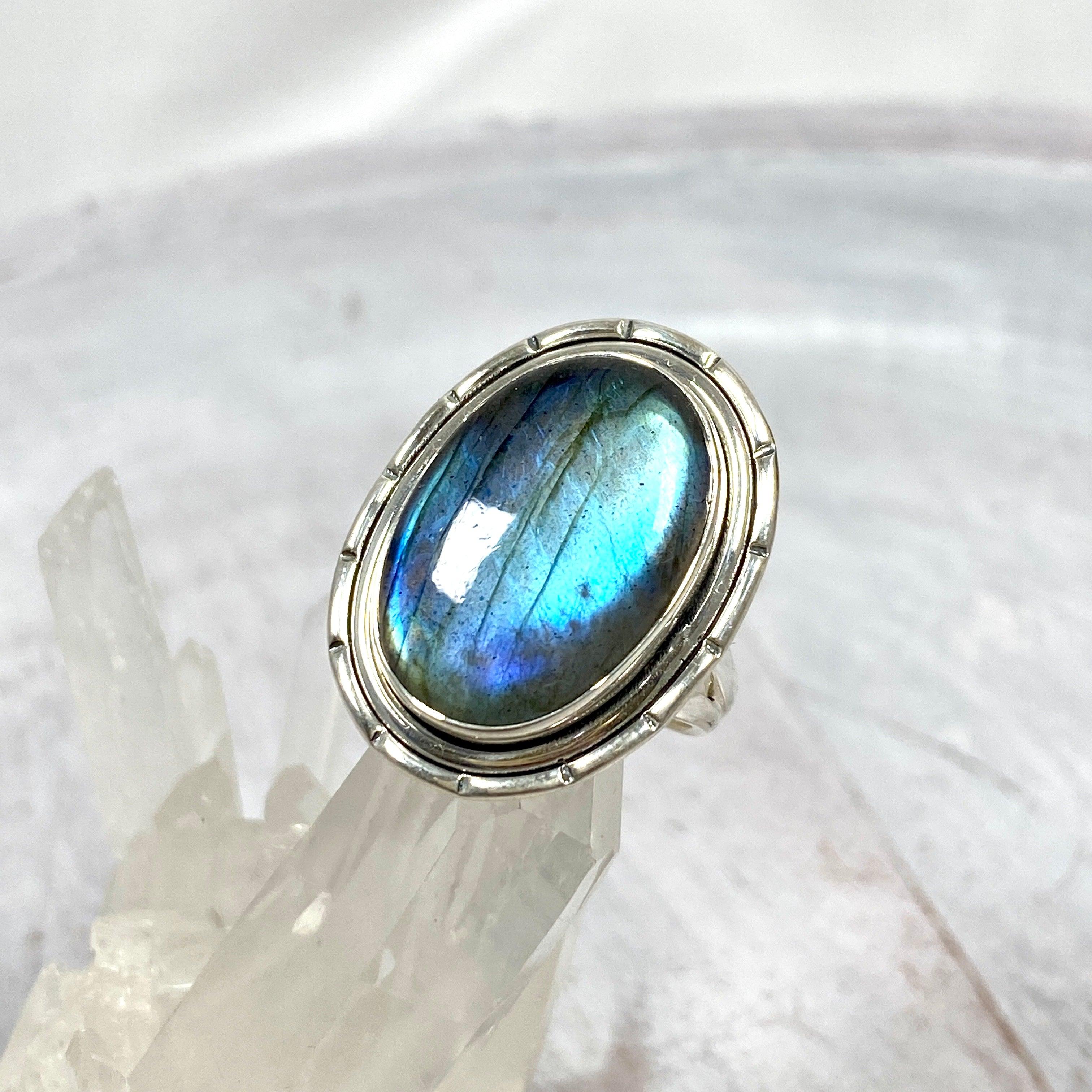 Labradorite Oval Filigree Ring - Size 7 - Sterling Silver - KRGJ2745 - Perfect for Boho Jewelry & Gift Giving