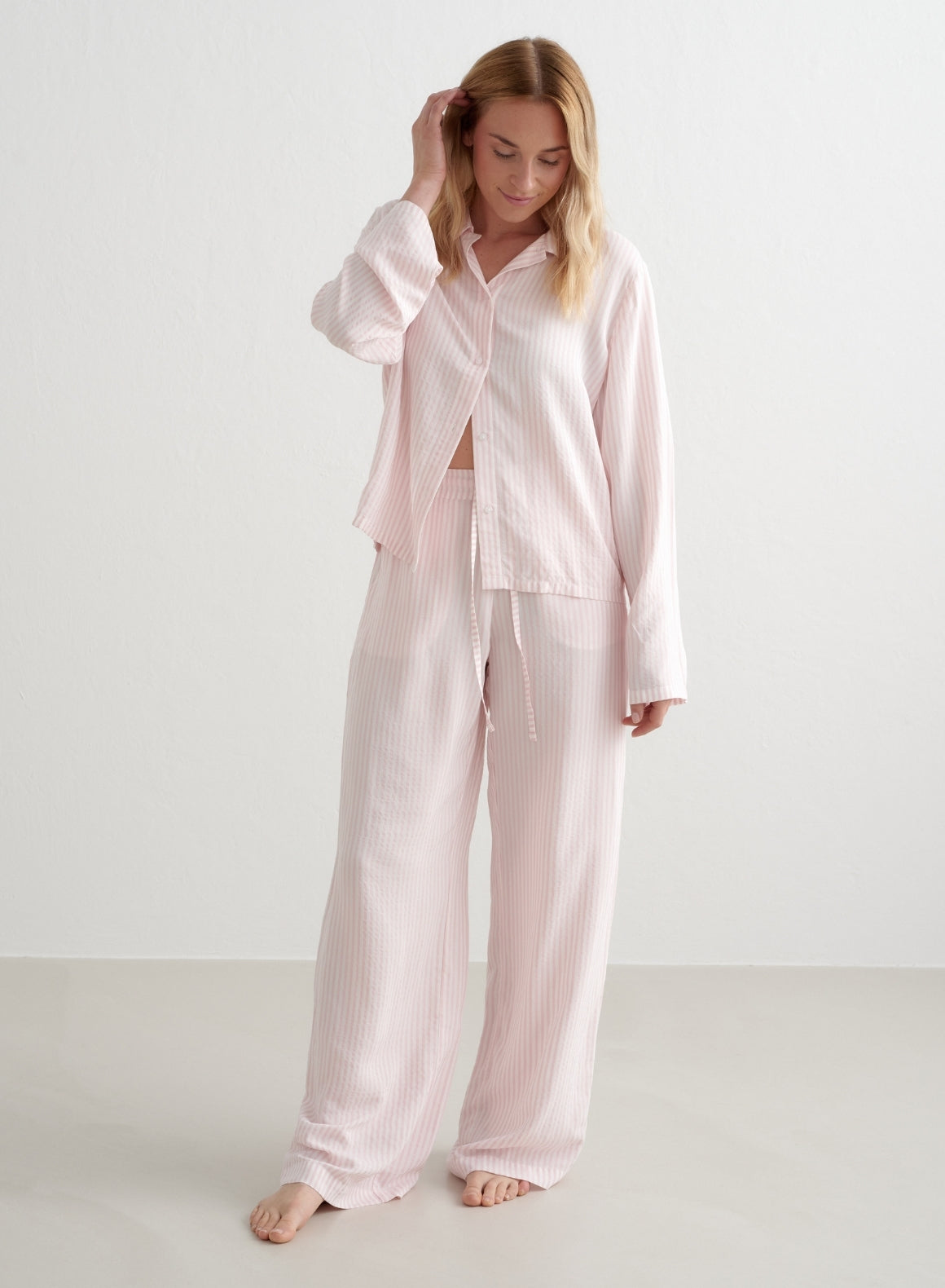 Stylish Winter Bloom Stripe Pajama Shirt for Women - Soft & Comfortable Sleepwear - Perfect for Cozy Nights & Lounging at Home