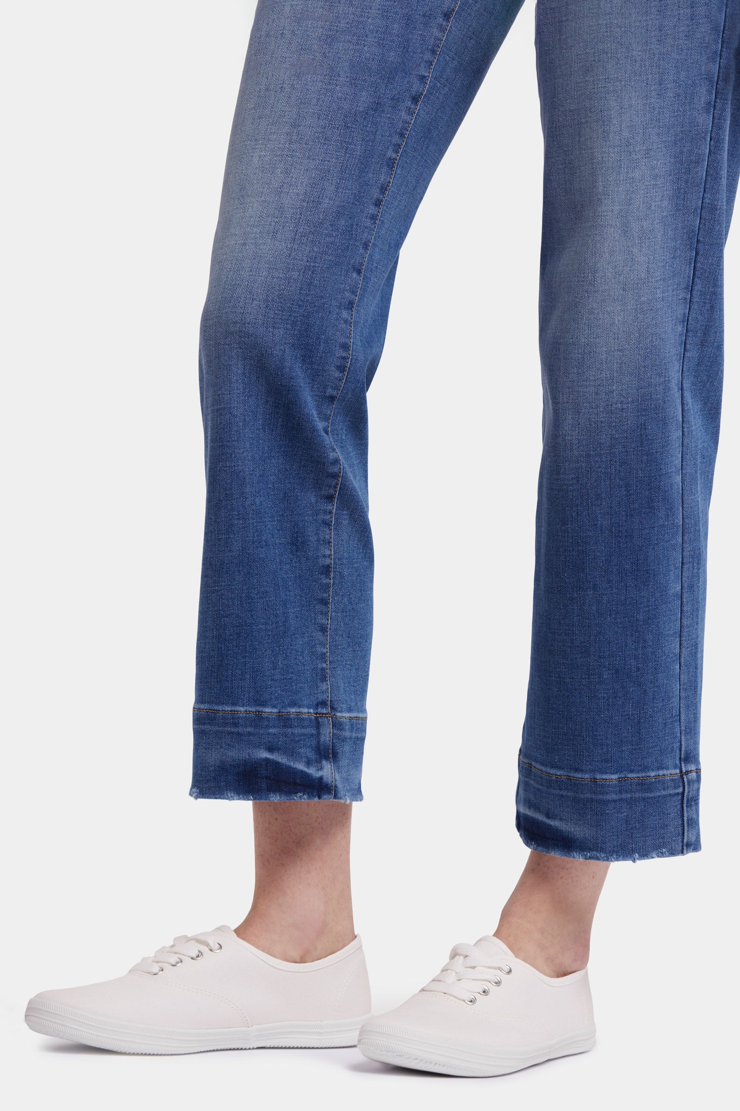 Bailey Relaxed Straight Ankle Jeans for Women - Comfortable Stretch Denim Pants with Bilbao Crest | Perfect for Casual Wear, Office & Everyday Outfits