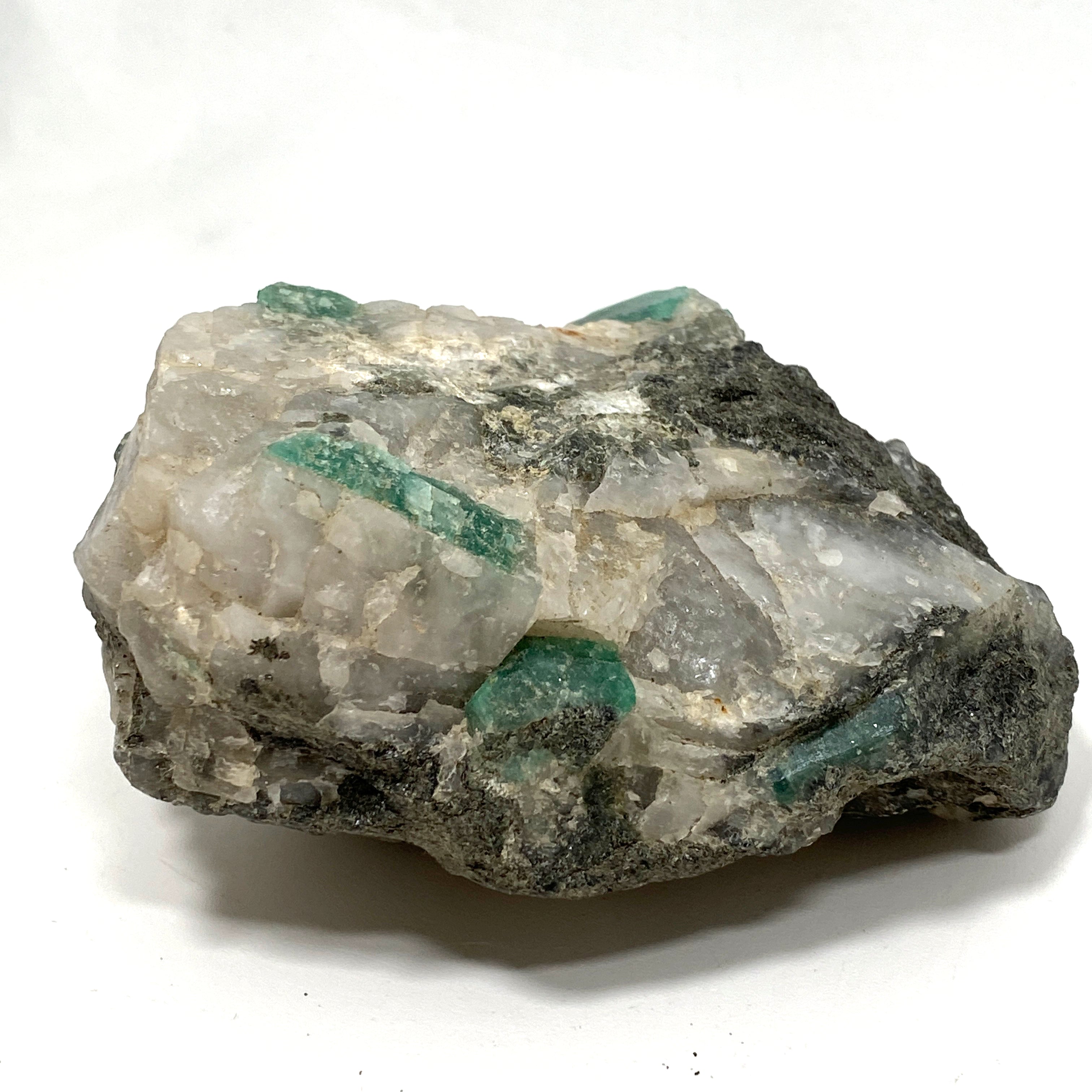 Natural Raw Emerald Crystal Stone - EMC 01 for Jewelry Making, Healing & Meditation - High Quality Gemstone for DIY Crafts, Energy Work & Spiritual Collection