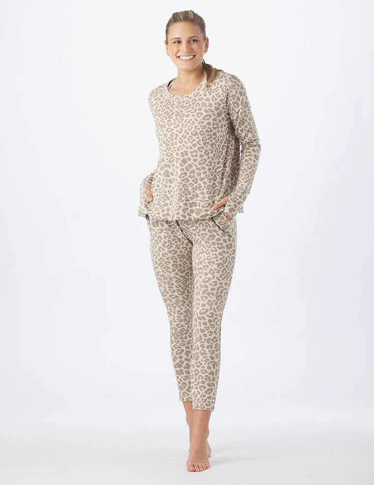 Glyder Women's Long Sleeve Pullover Sweatshirt - Soft Oatmilk Leopard Print Lounge Top for Casual Wear & Home Comfort