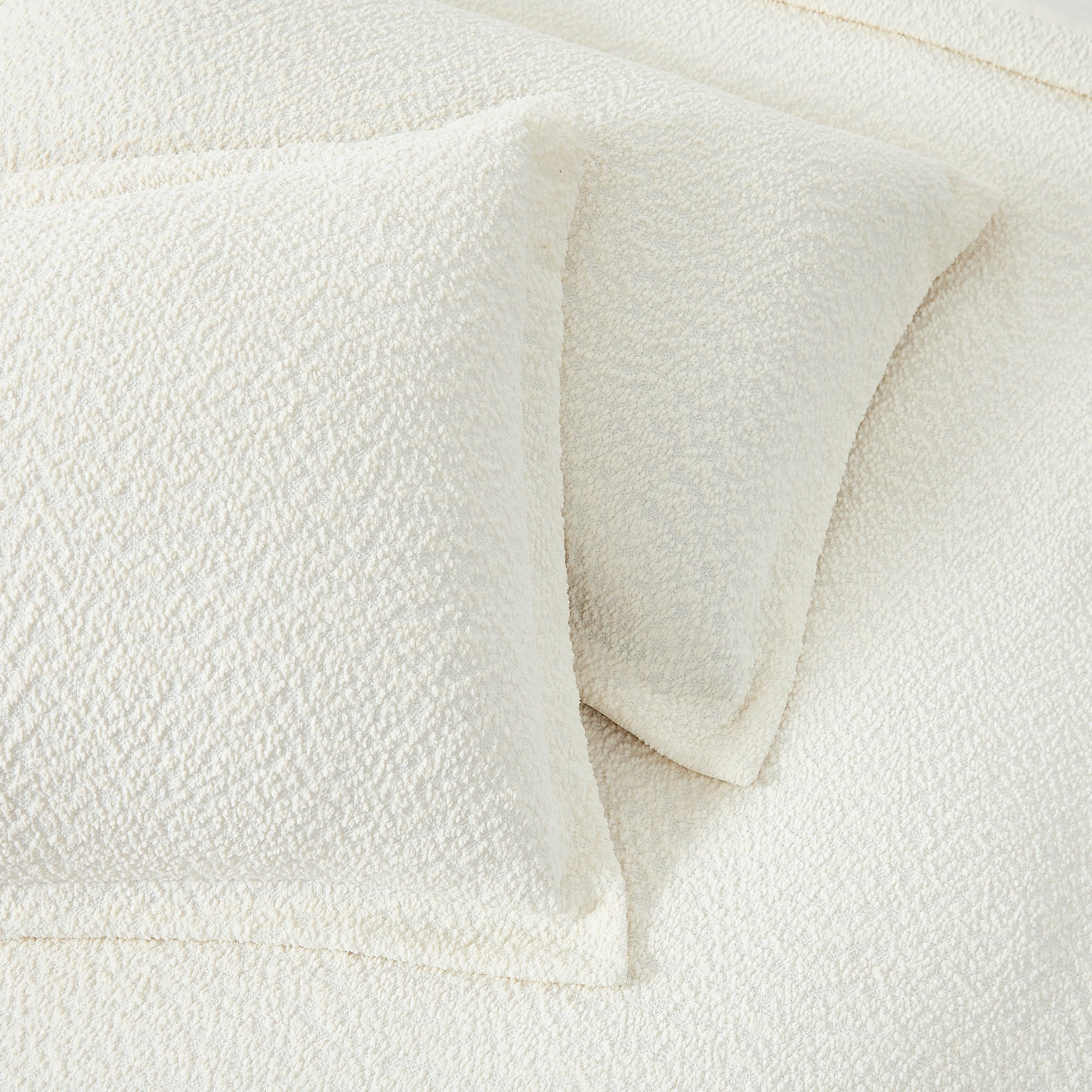 Lotti Boucle Duvet Cover Set - Soft Textured Bedding Set, King Size, White - Perfect for Cozy Bedrooms, Guest Rooms & Luxury Hotels