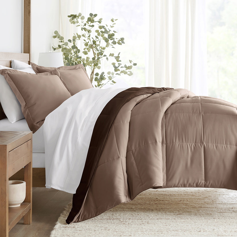 Reversible Down Alternative Comforter Set - All-Season Hypoallergenic Bedding with Duvet Cover - Perfect for Master Bedroom, Guest Room & Dorm Comfort