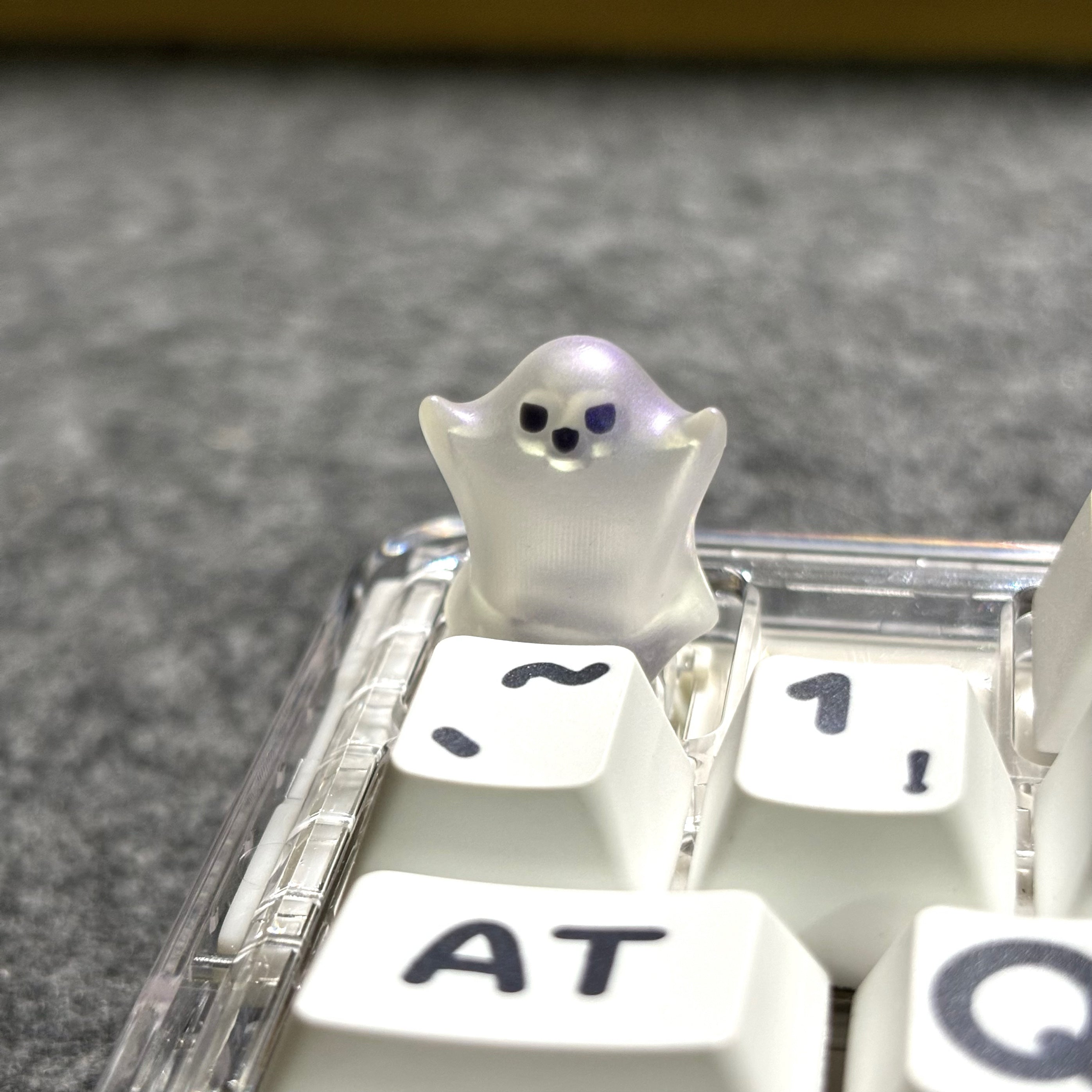 Custom Ghost Keycaps - Single ESC Keycap for Mechanical Keyboards - Personalized DIY Gaming & Typing Accessory - Perfect for Halloween, Cosplay & Themed Setups