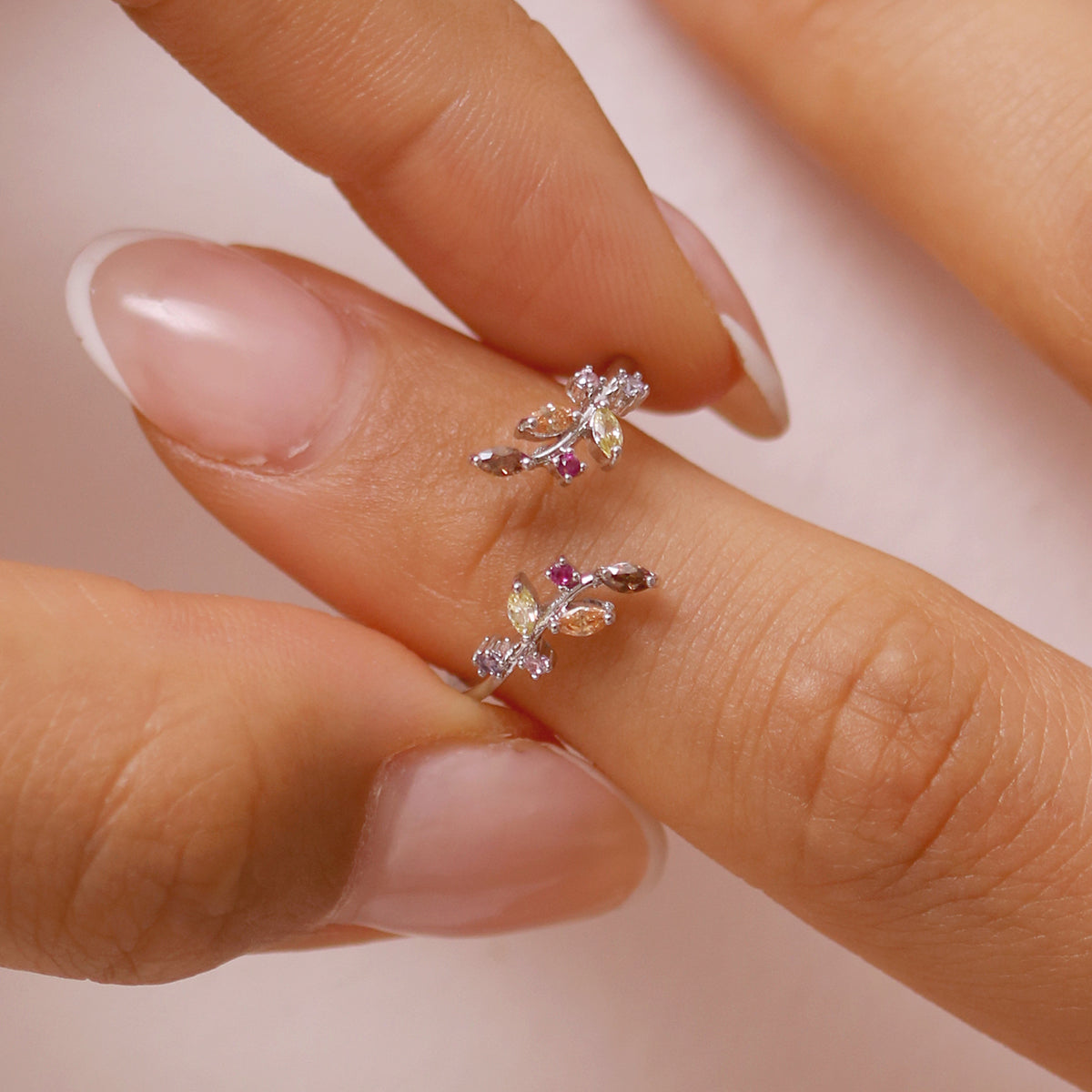 Vivid Laurel Ring for Women - Elegant Gold Plated Leaf Design Jewelry, Perfect for Weddings, Parties & Everyday Wear