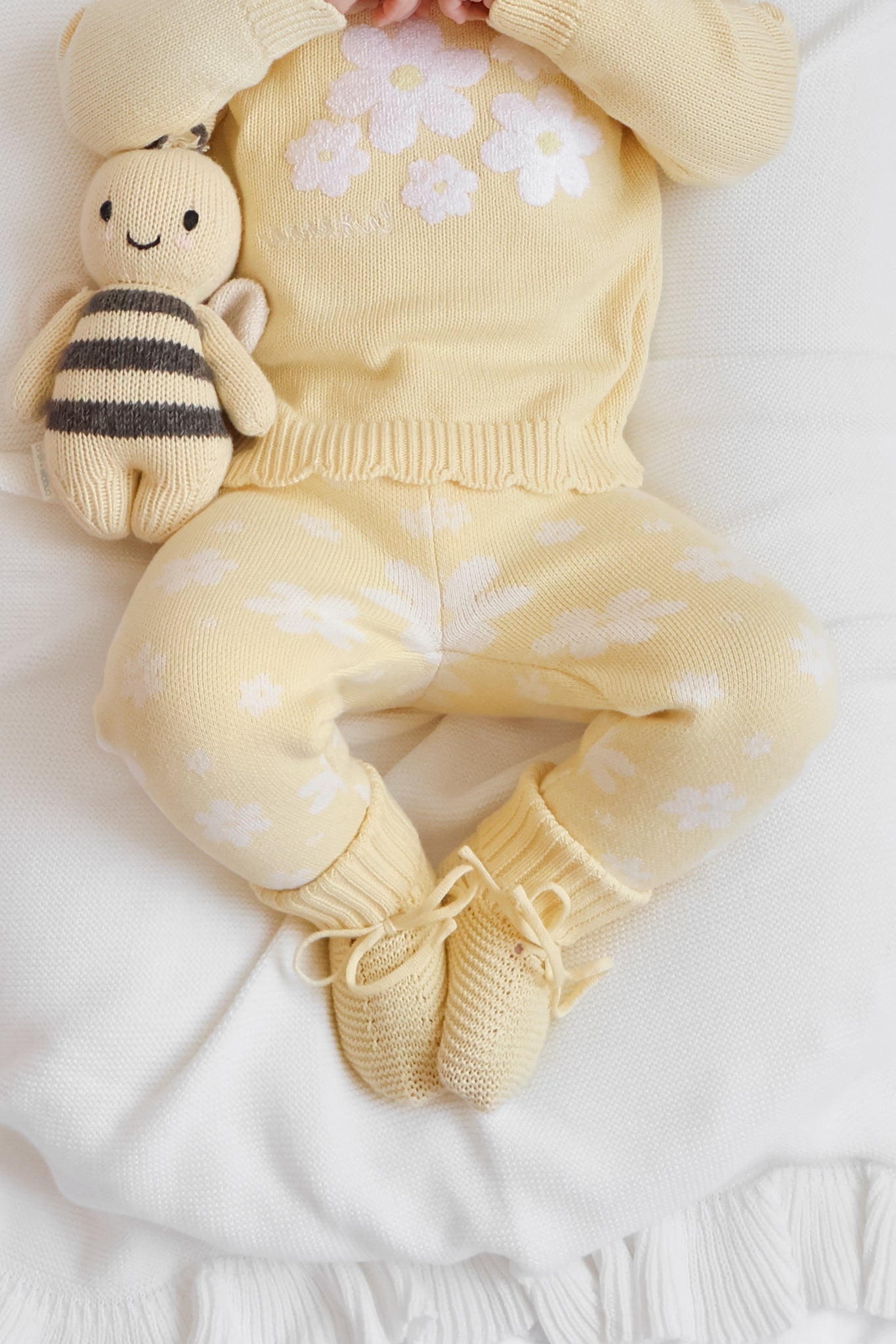 Women's Soft Knitted Pants with Daisy Print - Comfortable Stretchy Lounge Pants for Yoga, Sleep & Relaxation at Home