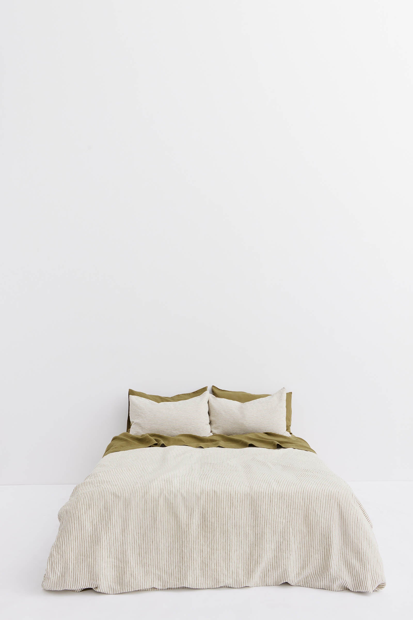 Premium Linen Pillowcases - Olive Stripe Design - Breathable & Hypoallergenic Bedding for Home, Hotel, or Airbnb Use
