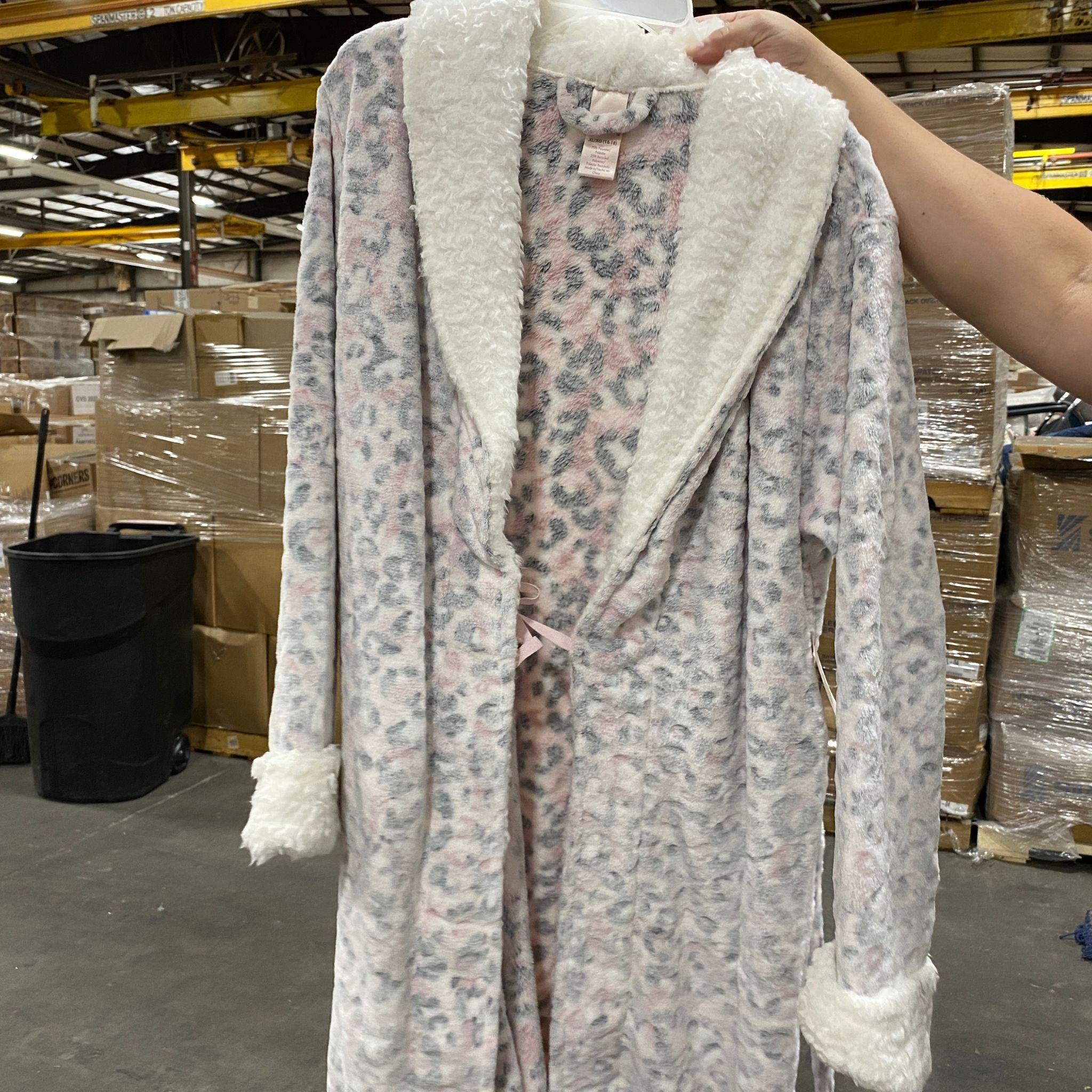 50 Pcs Lot Assorted Seasonal Clothing for Women - Walmart Fashion Collection - Perfect for Holiday Outfits, Party Wear & Casual Dressing