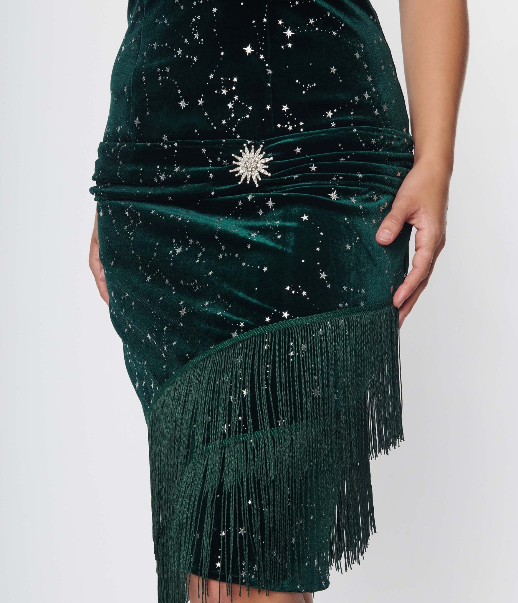 Vintage 1920s Emerald Green Velvet Fringe Flapper Dress - Roaring 20s Gatsby Party Costume for Women | Perfect for Halloween, Themed Parties & Burlesque Shows