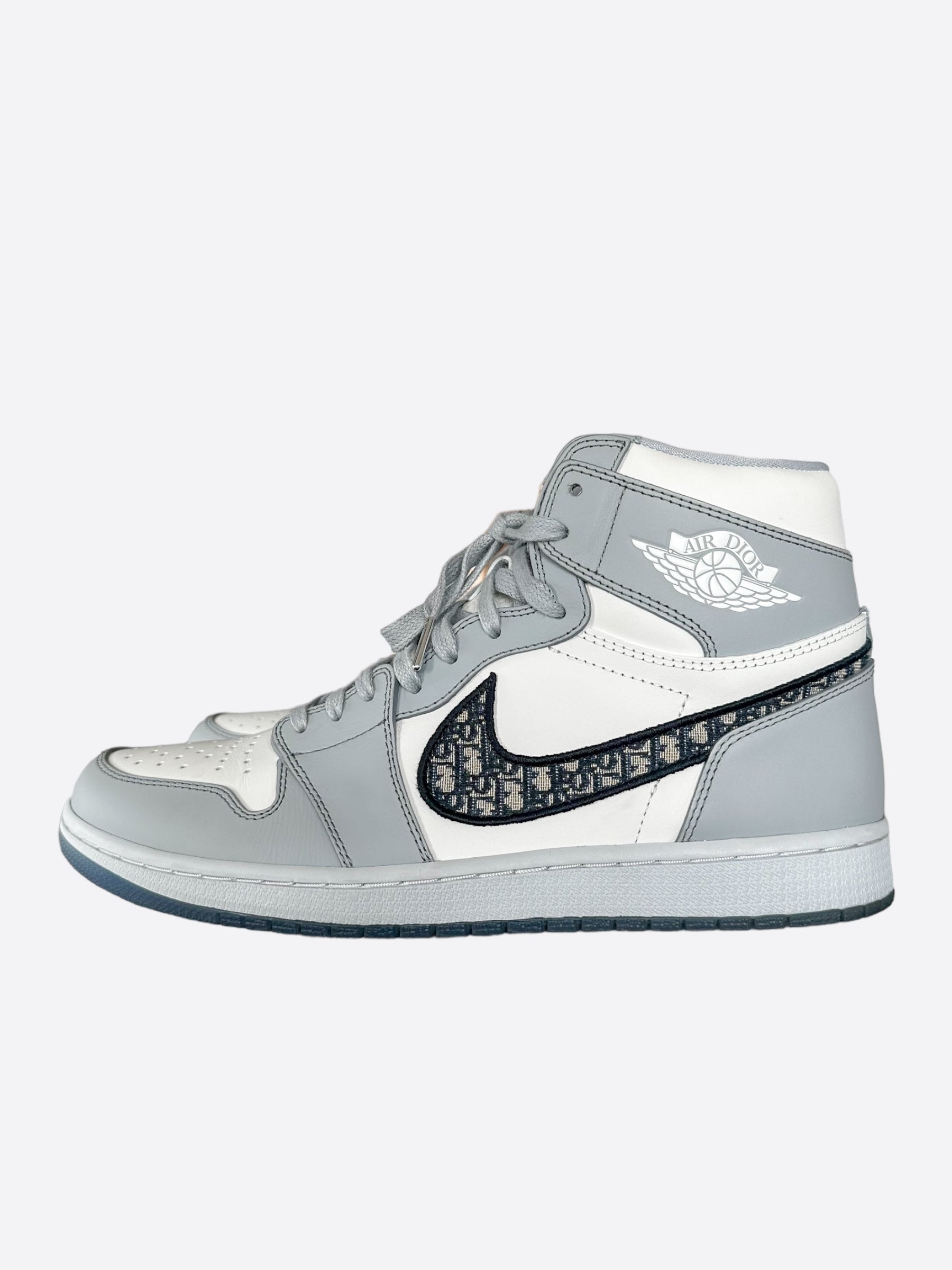 Dior Air Jordan Grey & White Oblique High Top Sneakers - Men's Luxury Basketball Shoes for Streetwear & Fashion - Perfect for Casual Outfits, Sneaker Collecting & Urban Style