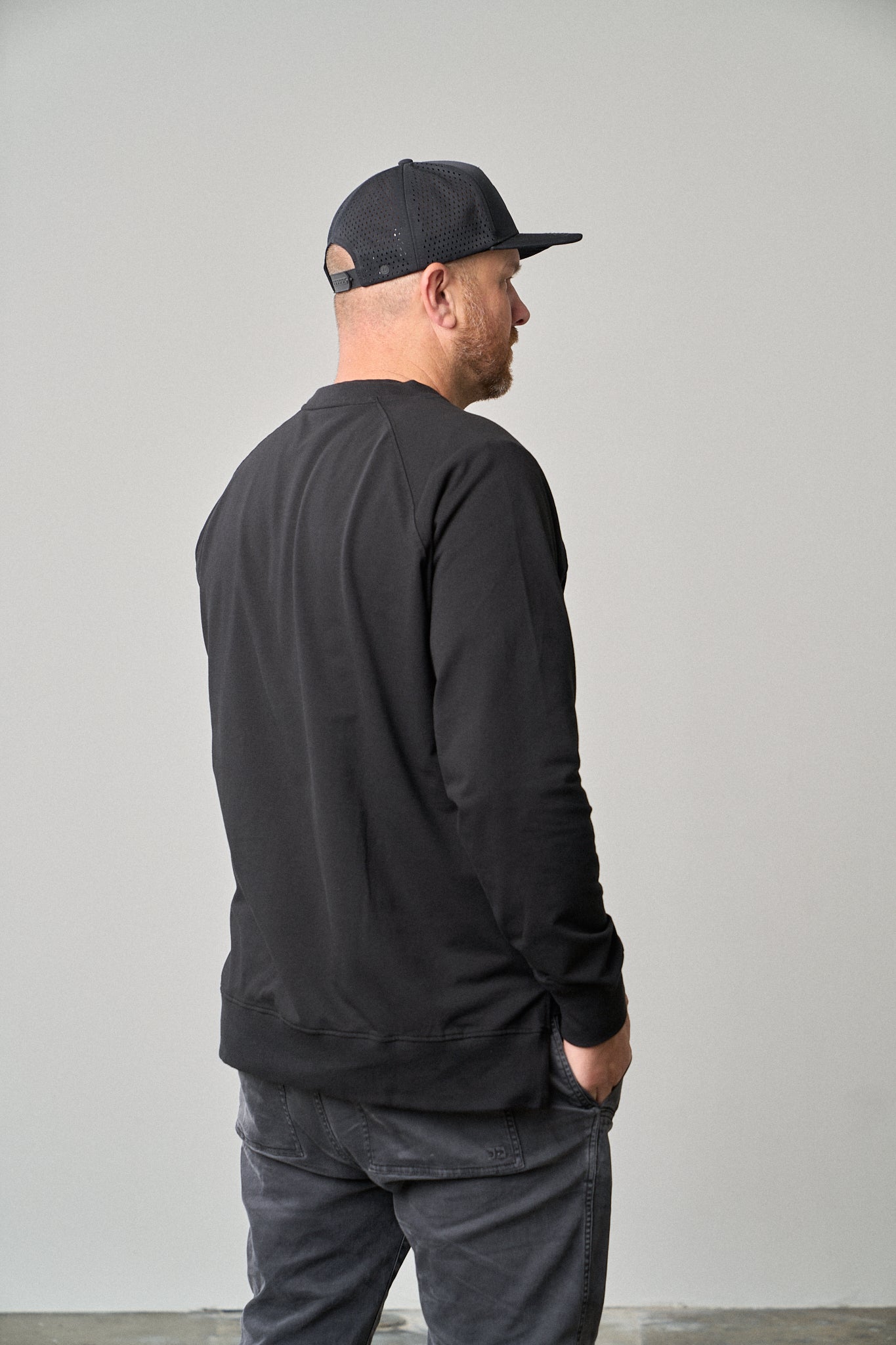 Men's Black Pullover Hoodie - Soft & Comfortable Fleece Sweatshirt for Casual Wear, Gym & Outdoor Activities