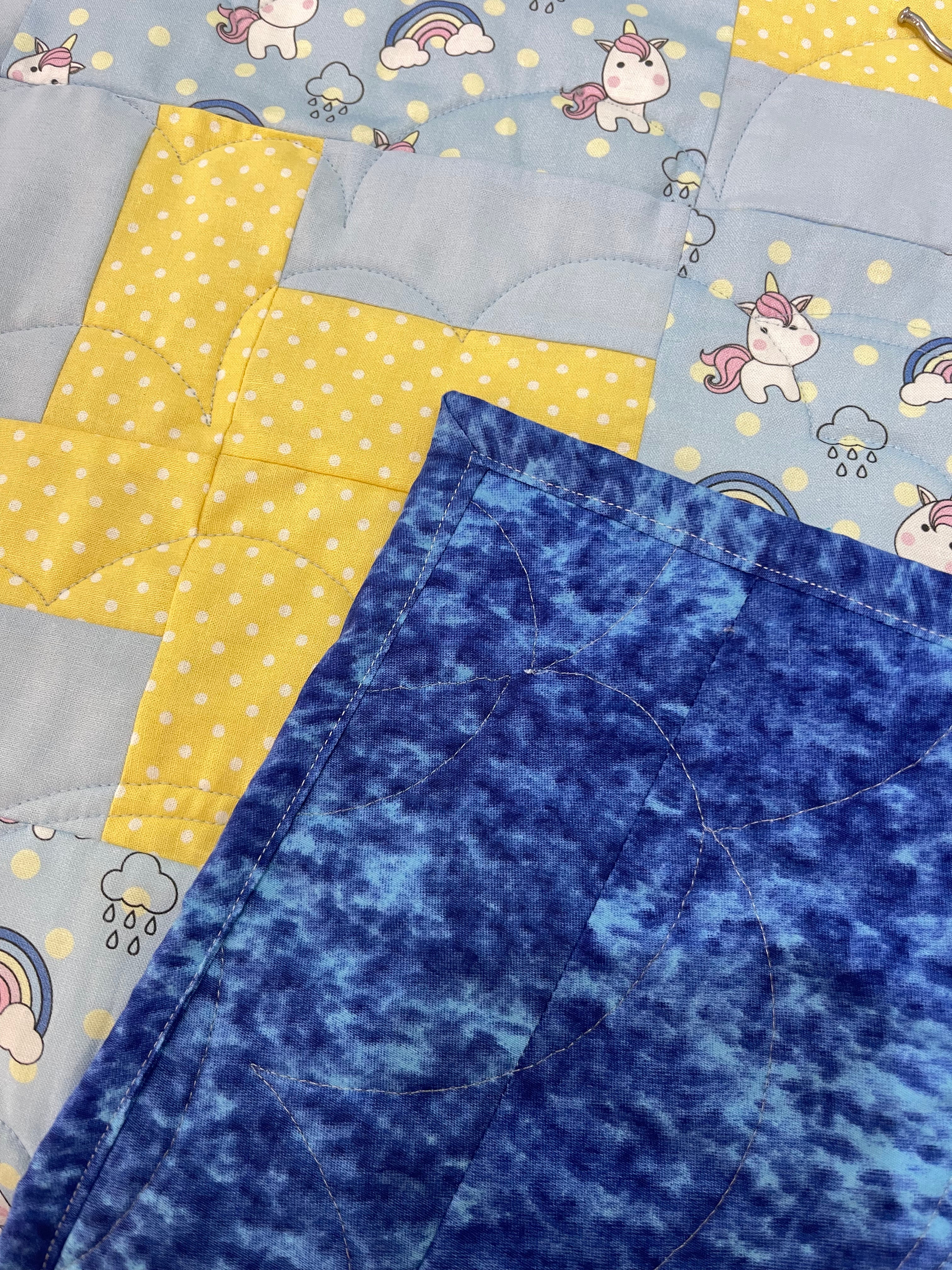 Double Twirl Quilt - 44 x 44 Inches Handmade Cotton Patchwork Bedspread for Home Decor, Gift & Nursery - Perfect for Cozy Bedroom, Sofa Throw or Wall Hanging