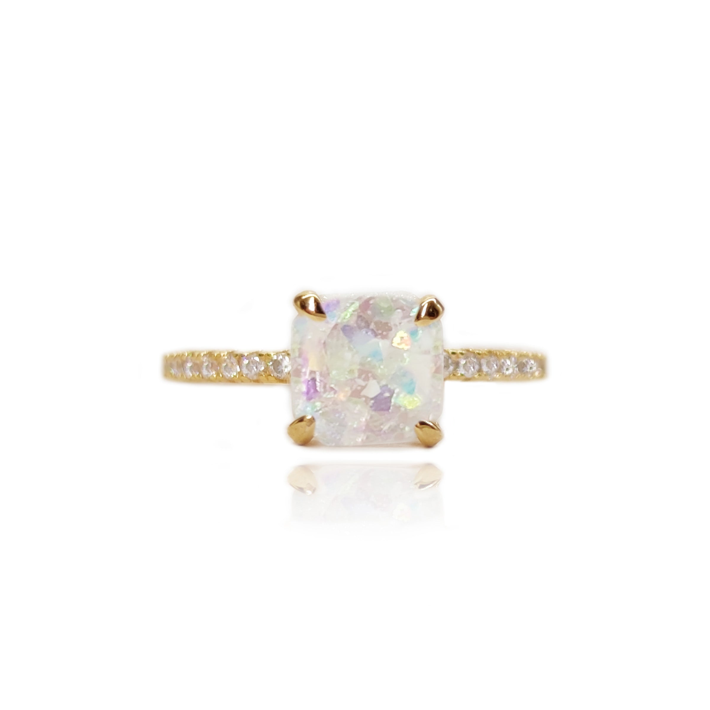Pristine: Ashes Ring - Elegant Memorial Jewelry for Loved Ones | Perfect for Remembrance, Sympathy Gifts & Special Occasions
