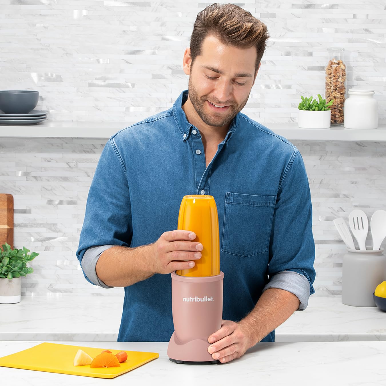 Nutribullet Blender 900 Series - 1200W 25,000 RPM High-Speed Blender for Smoothies, Juices & Frozen Drinks | 11-Piece Kit with Travel Cups, Lids & Accessories | Perfect for Home Kitchen, Gym & Office Use (Matte Clay)