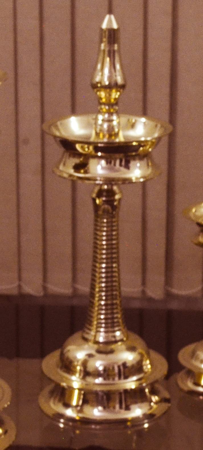 TANGERINE Traditional Kerala Brass Nilavilakku Oil Lamp - 12 Inch Height Handcrafted Diya for Pooja, Home Decor & Wedding Ceremonies