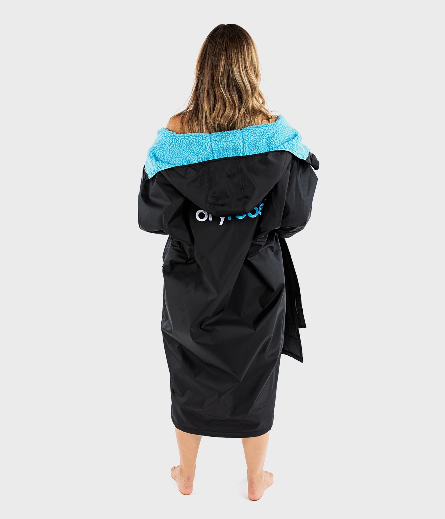 Dryrobe Advance Long Sleeve Changing Robe for Adults - Waterproof & Warm Outdoor Changing Robe for Surfing, Swimming, Camping & Beach Activities